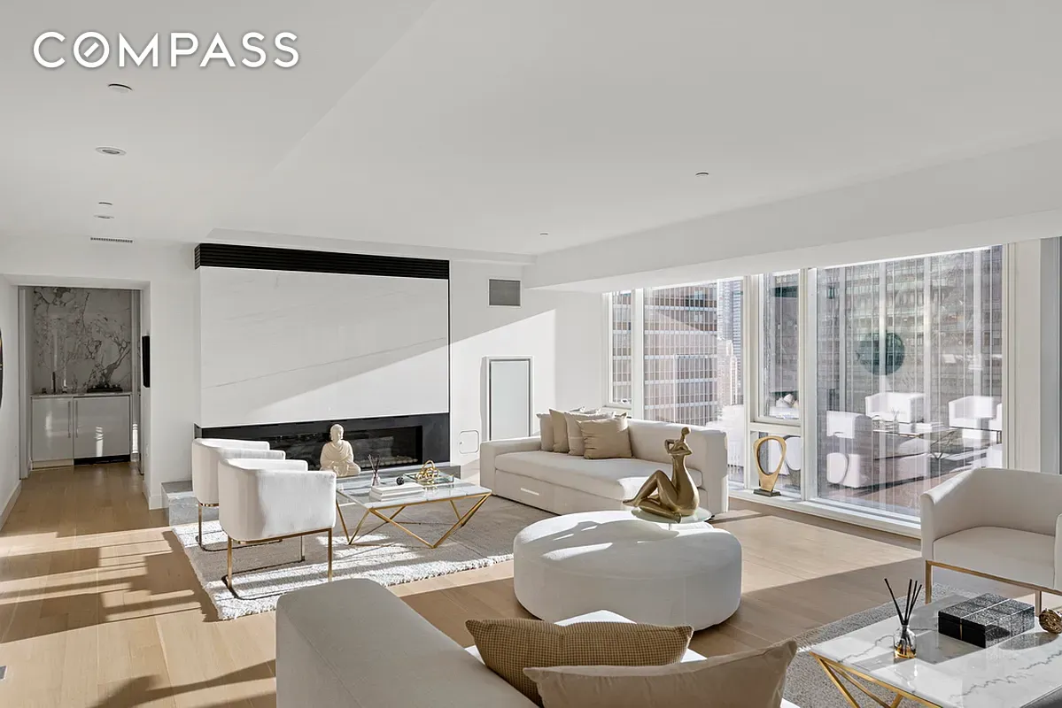 #3 photo, 135 W 52nd Street, マンハッタン Theater District , NY 10019