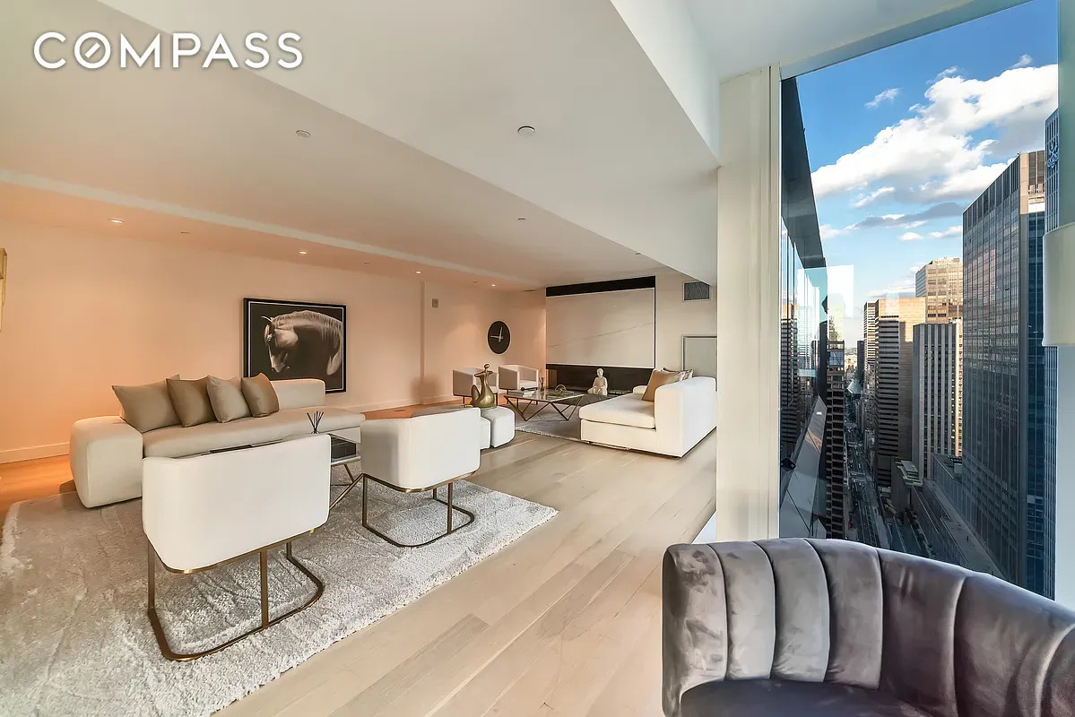 #4 photo, 135 W 52nd Street, マンハッタン Theater District , NY 10019