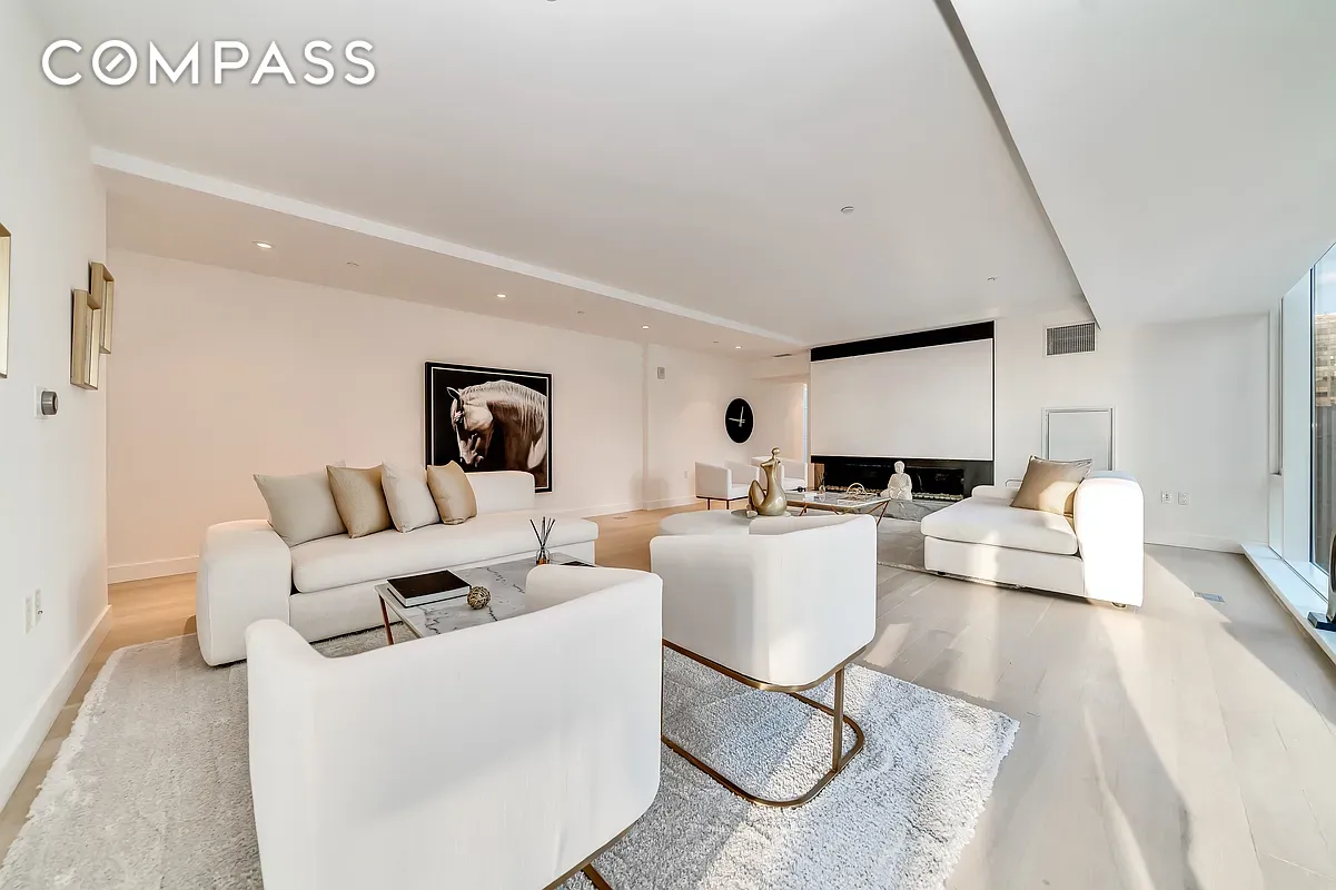 #5 photo, 135 W 52nd Street, マンハッタン Theater District , NY 10019