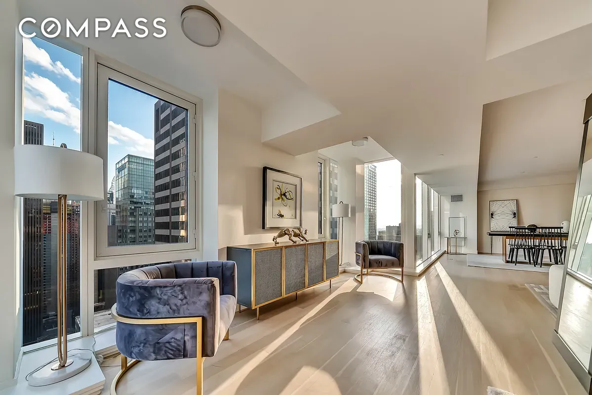 #7 photo, 135 W 52nd Street, マンハッタン Theater District , NY 10019