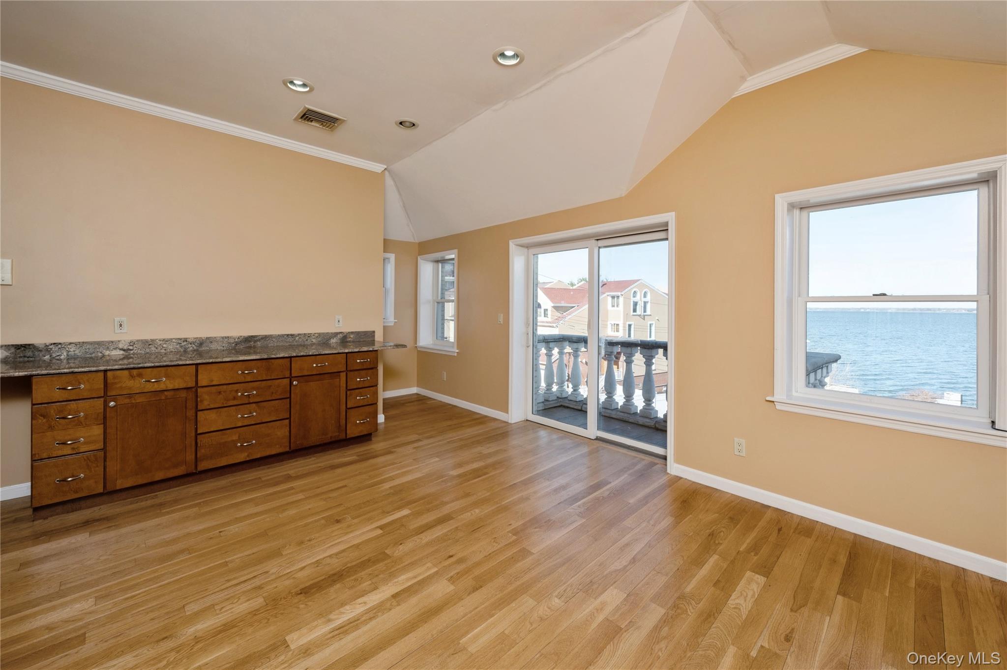 #6 photo, 258A Longstreet Avenue, ブロンクス区 Bronx , NY 10465