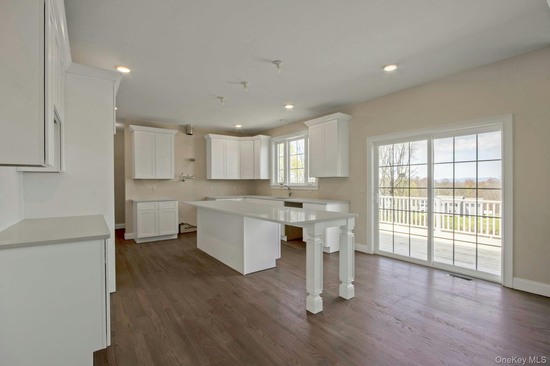 #7 photo, 47 Dartmouth Drive, Poughkeepsie , NY 12603