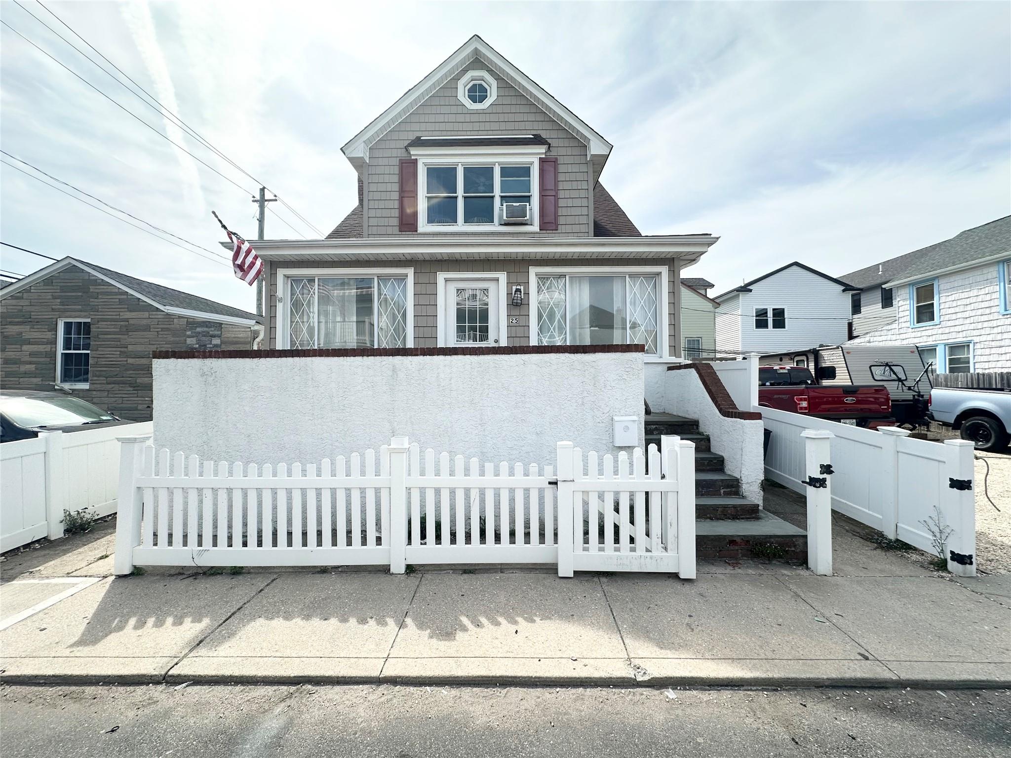 #1 photo, 25 Alabama Street, Long Beach , NY 11561