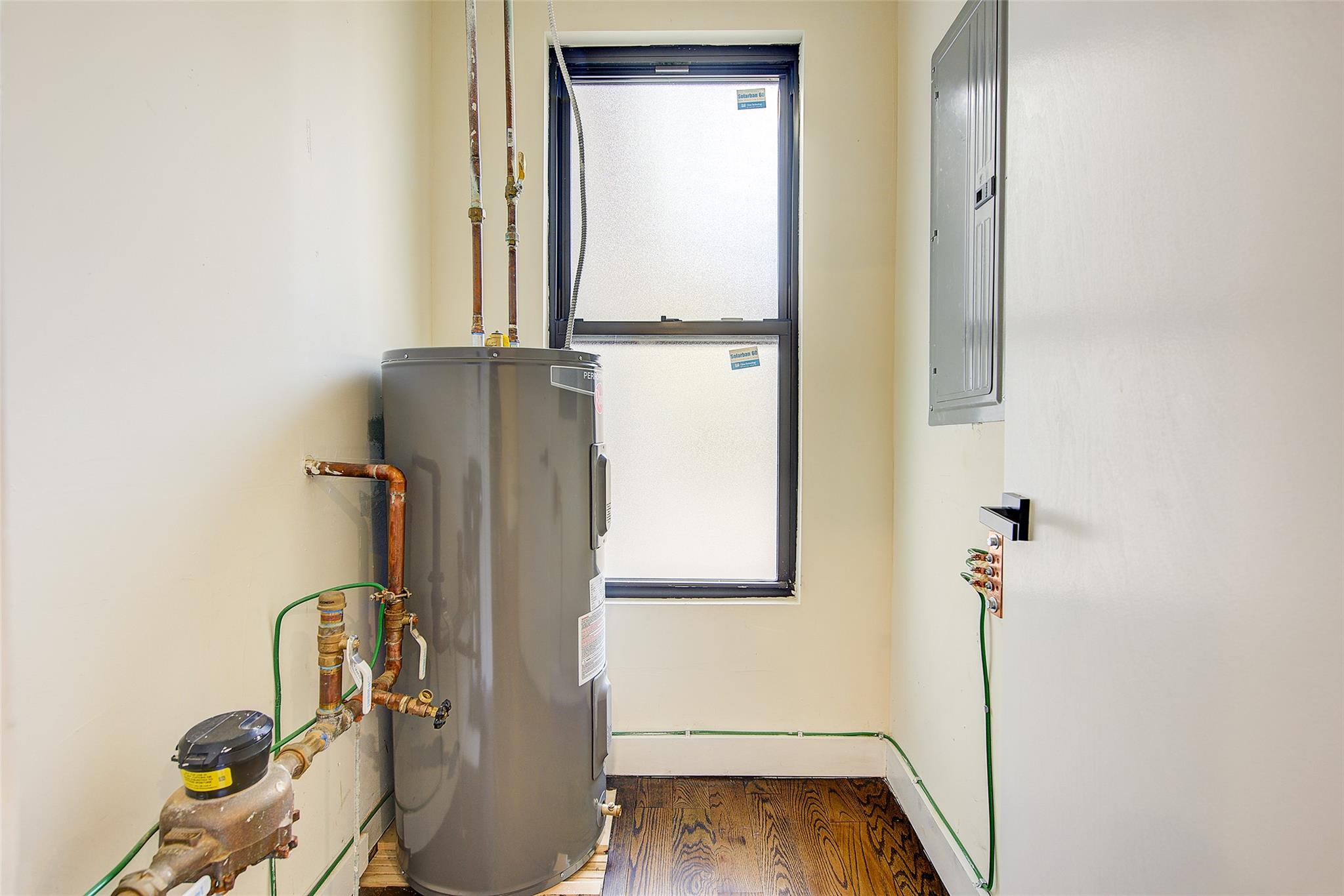 #10 photo, 67 Brewster St, Статен-Айленд ‖ Staten Island , NY 10304