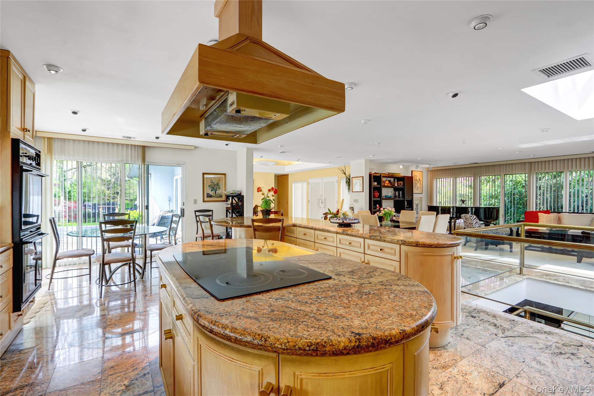 #14 photo, 4 Old Homestead Road, サフォーク郡 Port Jefferson , NY 11777