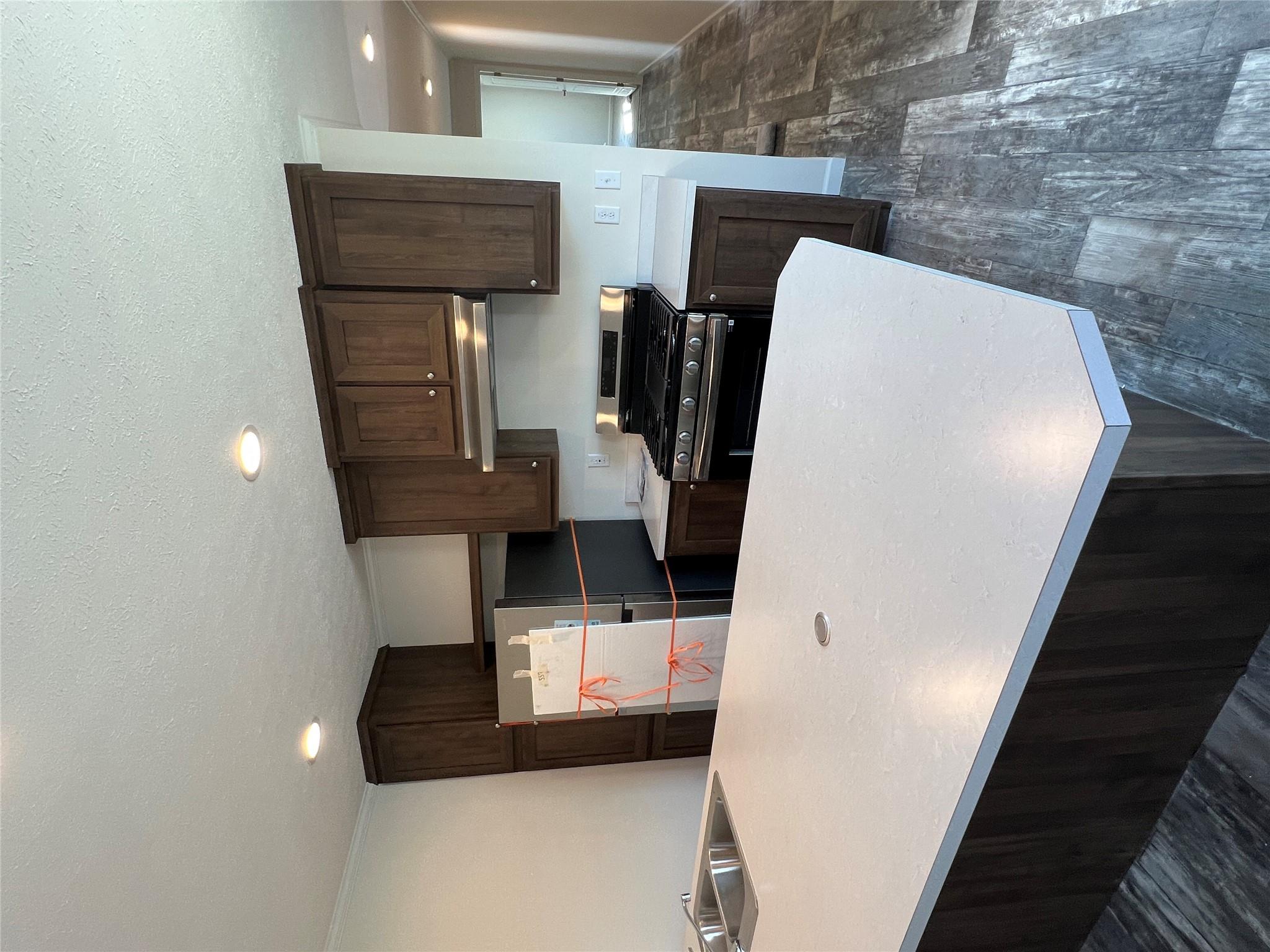 #4 photo, 985 Route 17M, Middletown , NY 10940