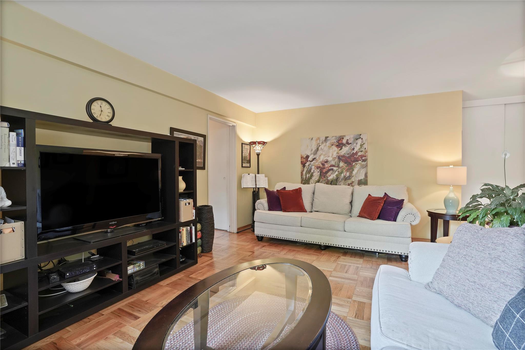 #10 photo, 52-15 65 Place, كوينز Maspeth , NY 11378