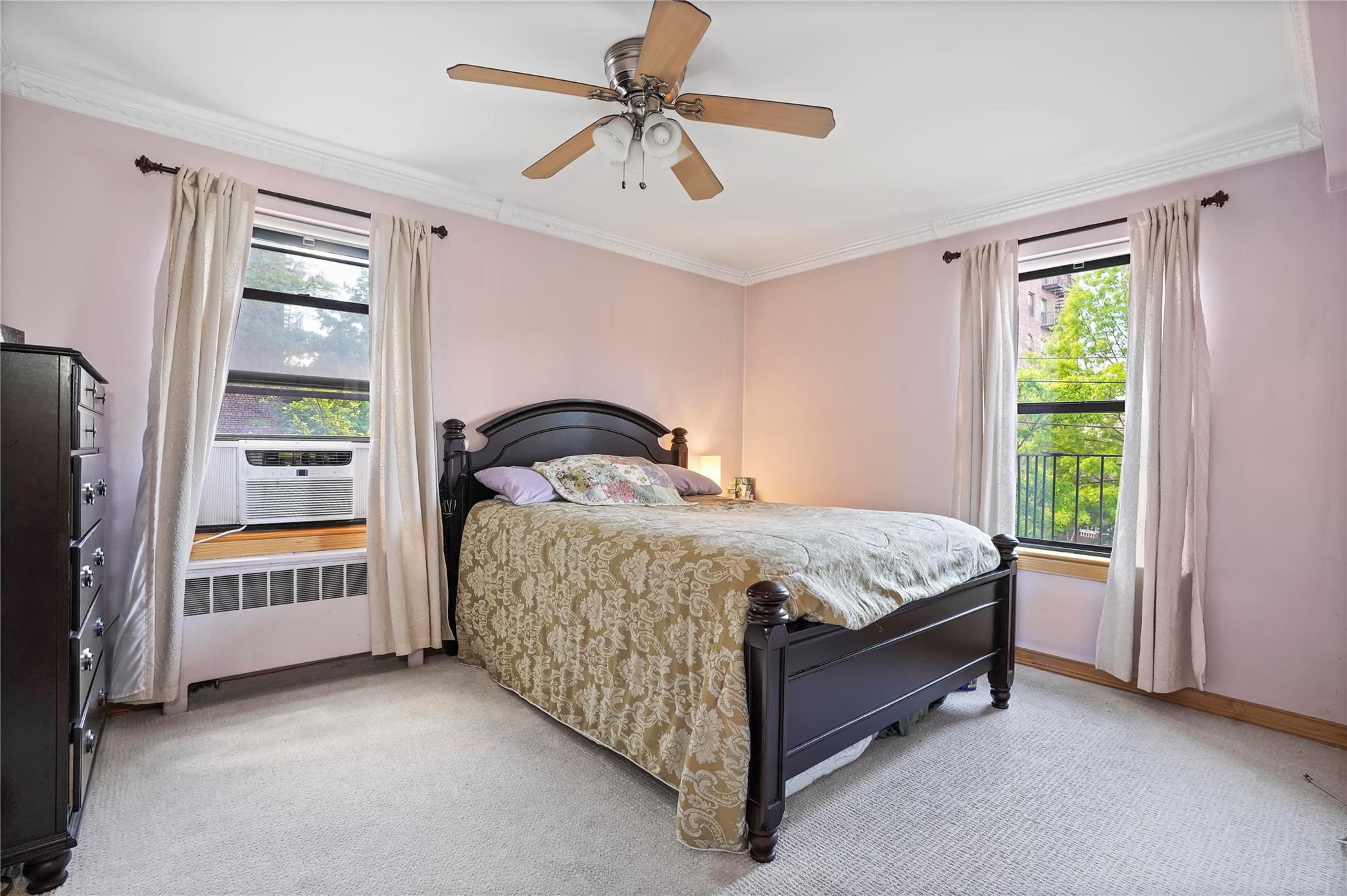 #19 photo, 52-15 65 Place, كوينز Maspeth , NY 11378