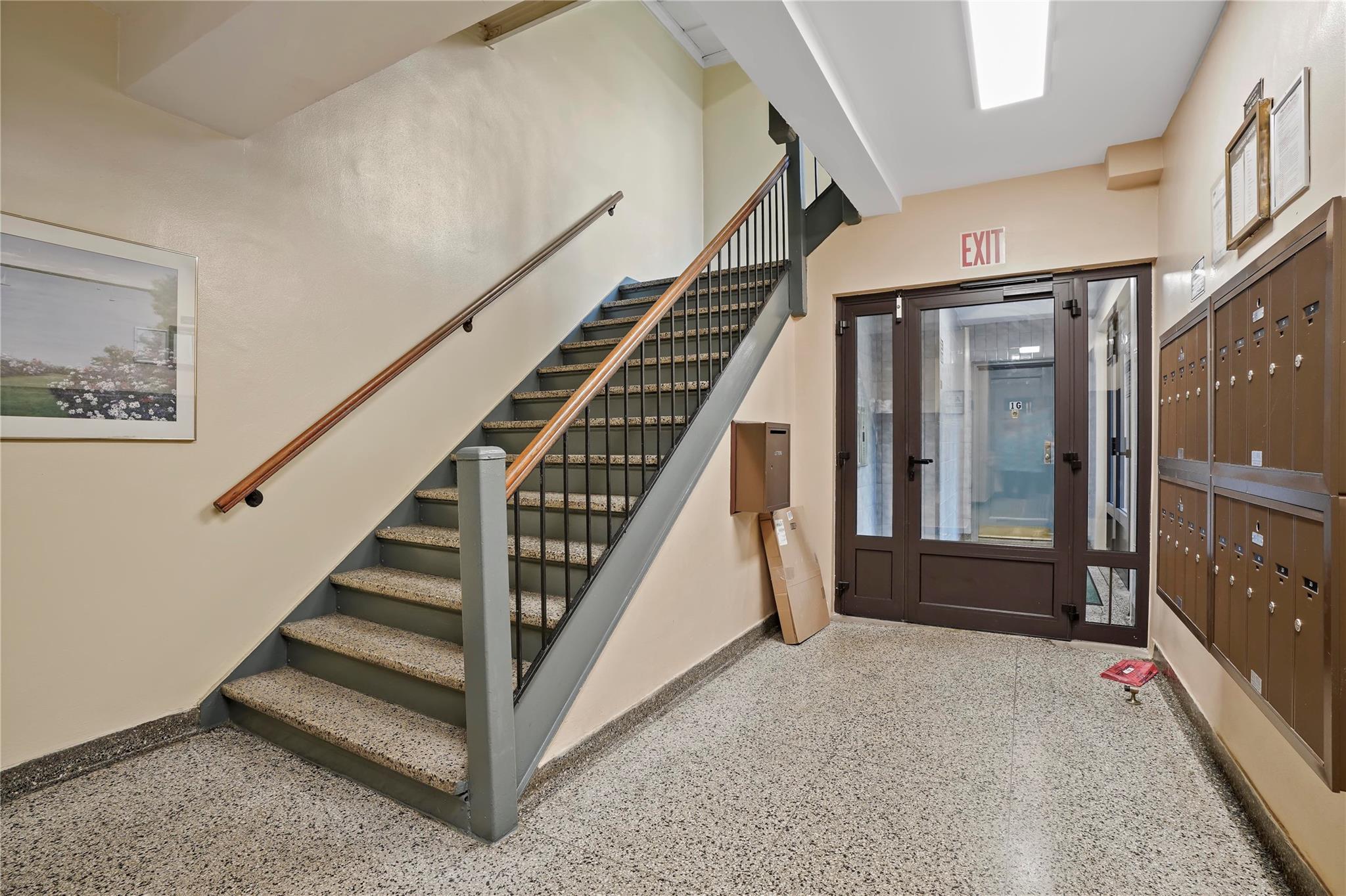 #5 photo, 52-15 65 Place, كوينز Maspeth , NY 11378