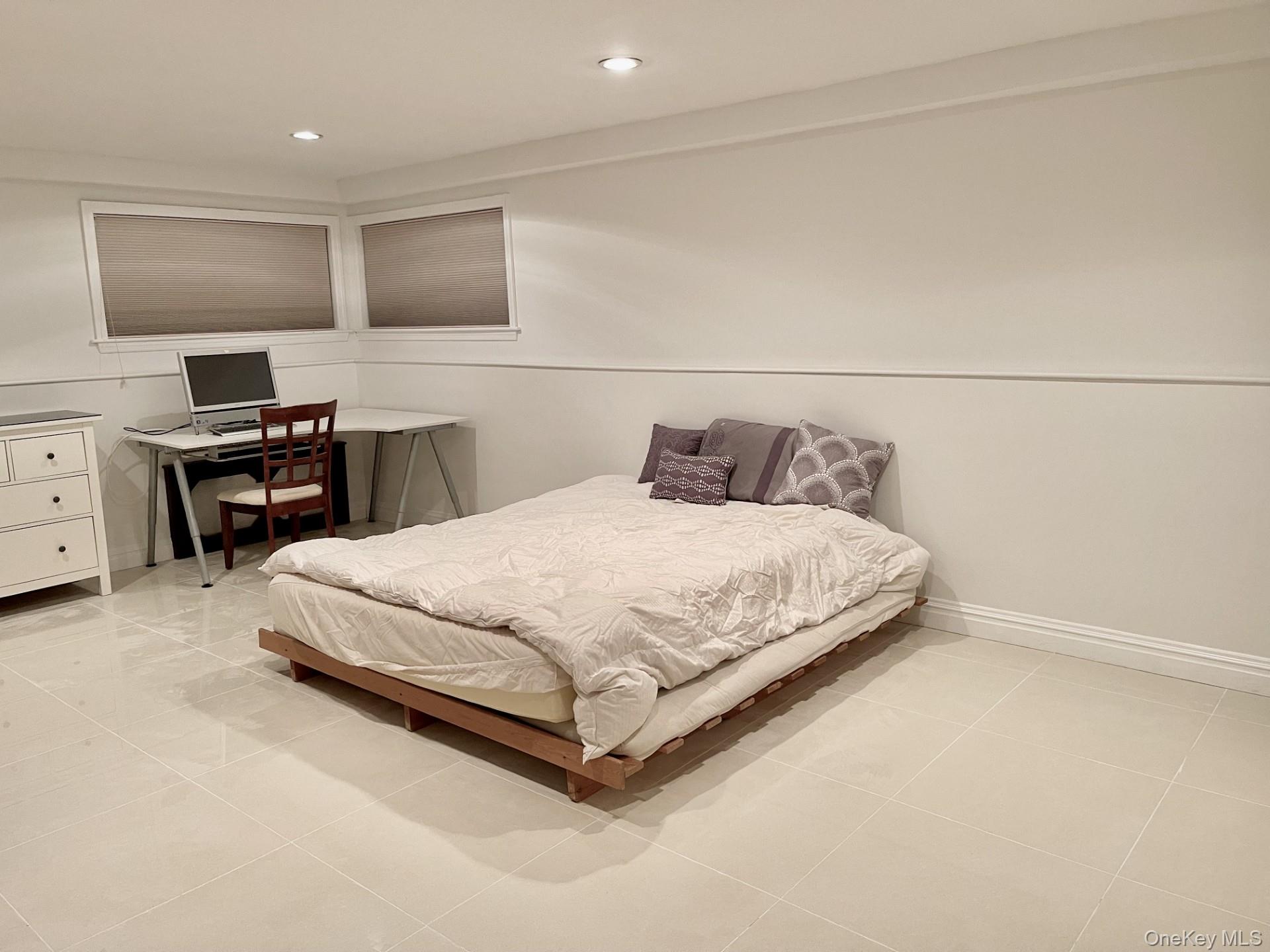 #3 photo, 39 Oakdale Road, ナッソー郡 Roslyn Heights , NY 11577