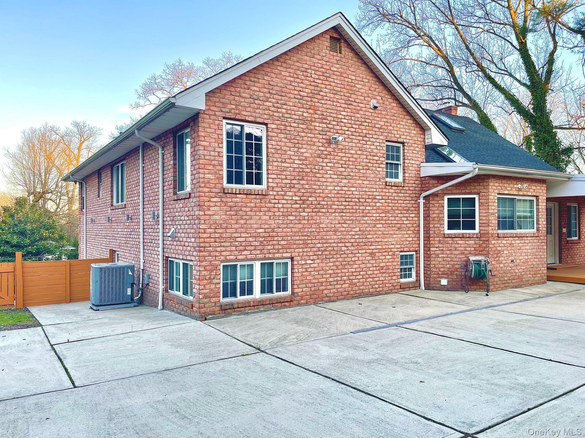 #6 photo, 39 Oakdale Road, ナッソー郡 Roslyn Heights , NY 11577