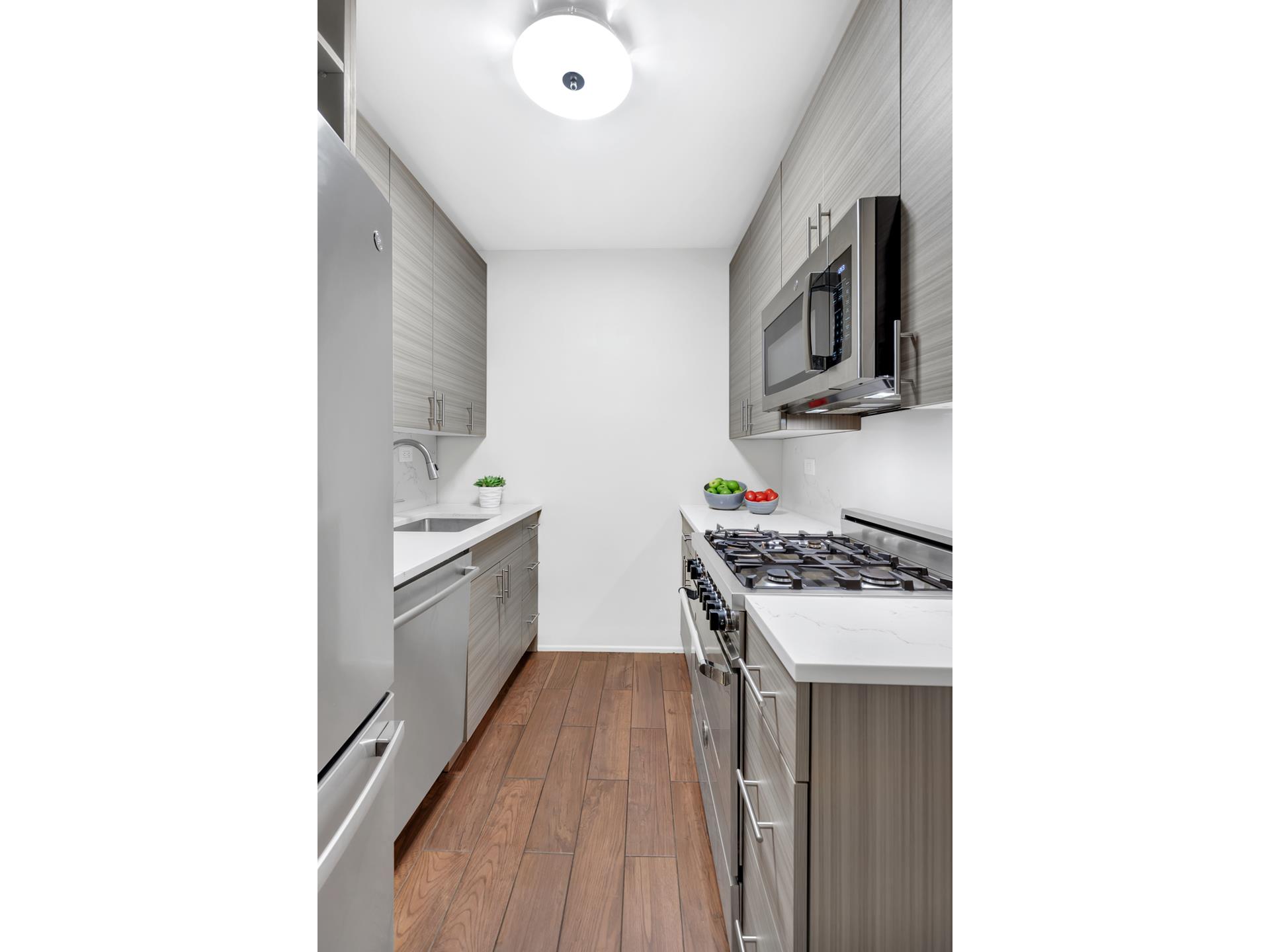 #5 photo, 136 E 56TH Street, マンハッタン Midtown East , NY 10022