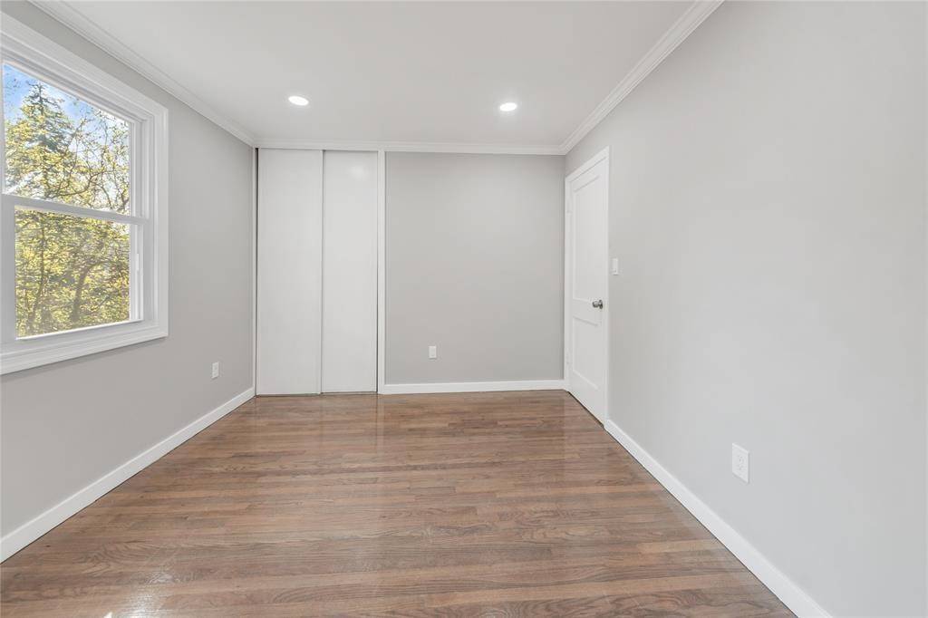 #14 photo, 84 Courter Avenue, Yonkers , NY 10705