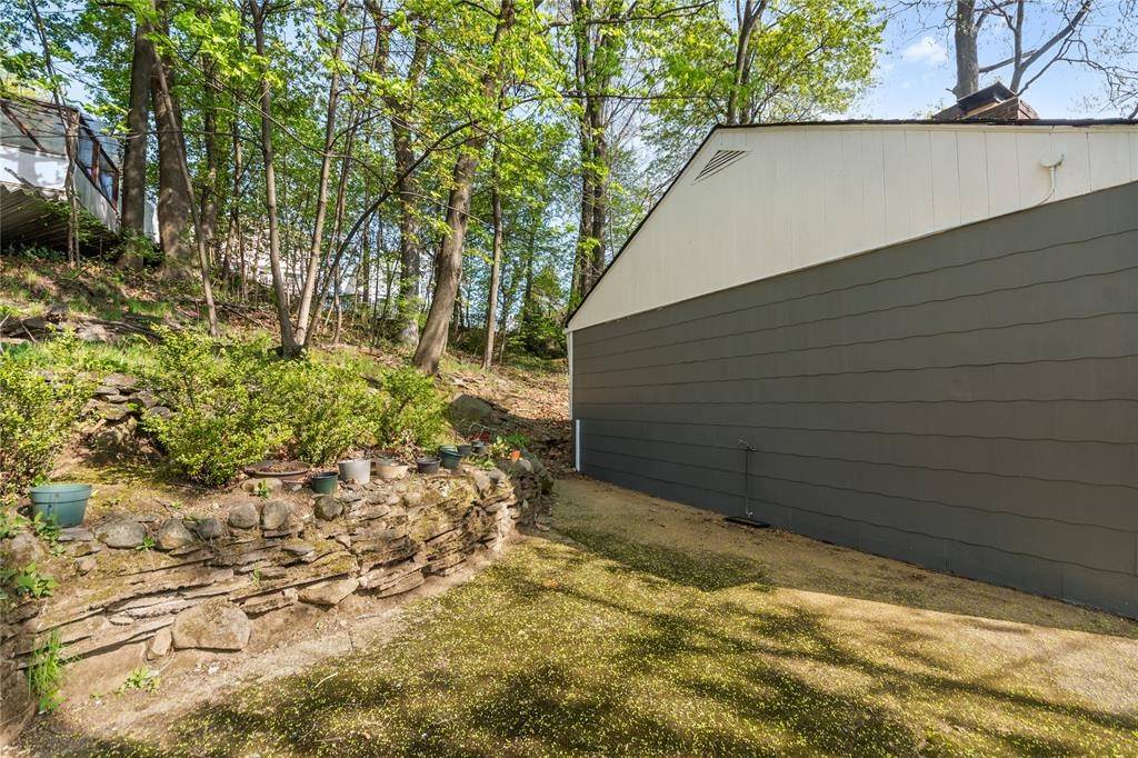 #19 photo, 84 Courter Avenue, Yonkers , NY 10705