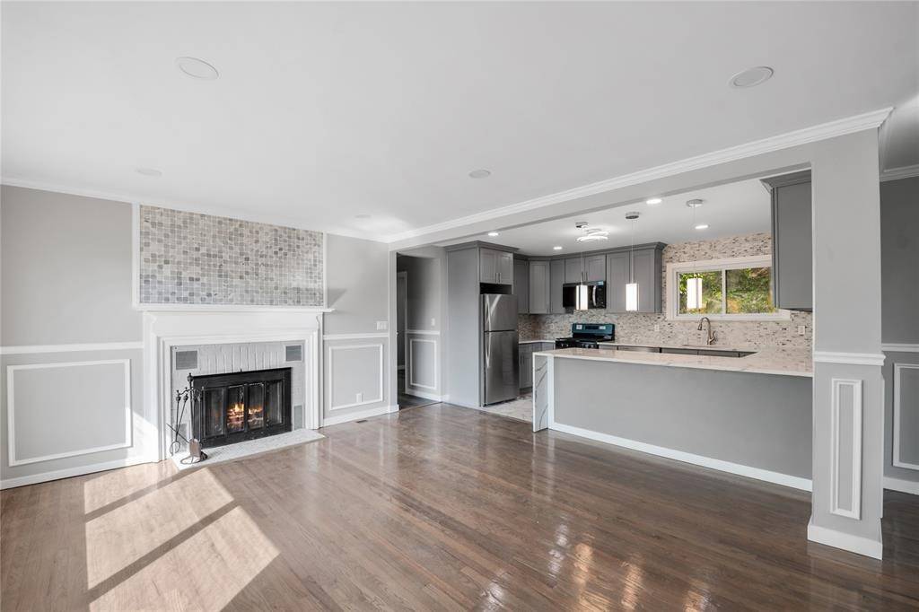 #4 photo, 84 Courter Avenue, Yonkers , NY 10705