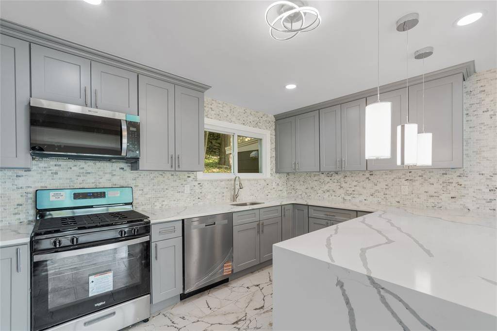 #6 photo, 84 Courter Avenue, Yonkers , NY 10705