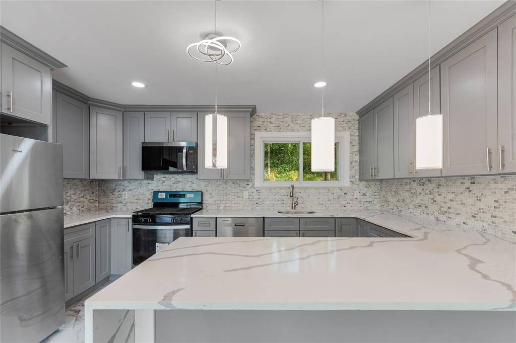 #7 photo, 84 Courter Avenue, Yonkers , NY 10705