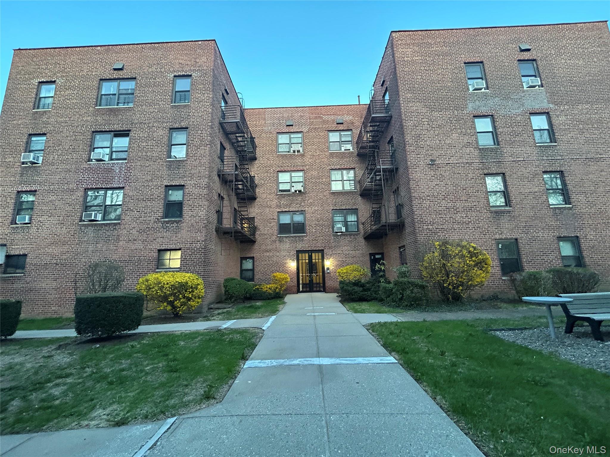 #18 photo, 470 N Broadway, Yonkers , NY 10701