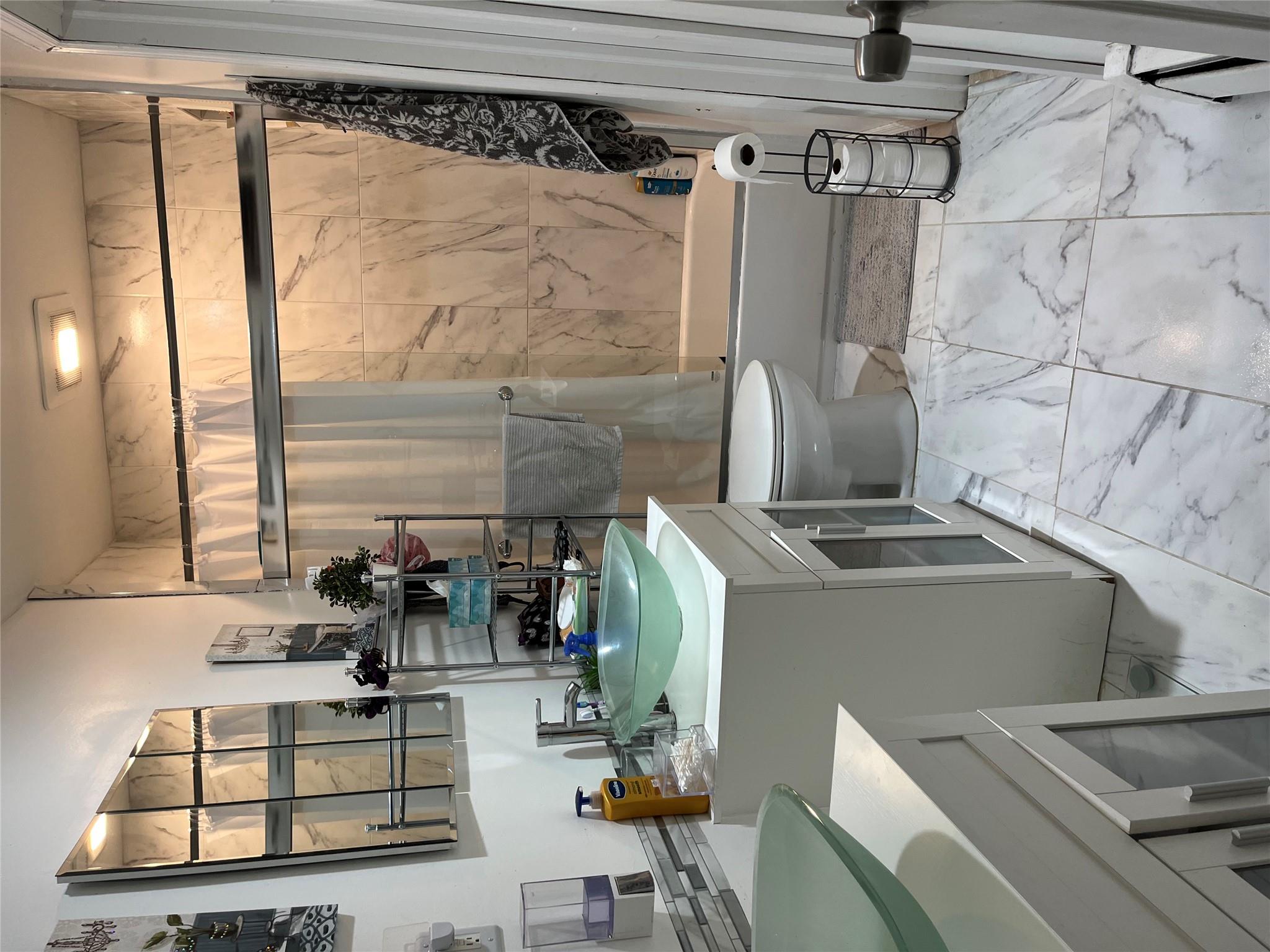 #2 photo, 14 Lurcott Lane, サフォーク郡 Central Islip , NY 11722