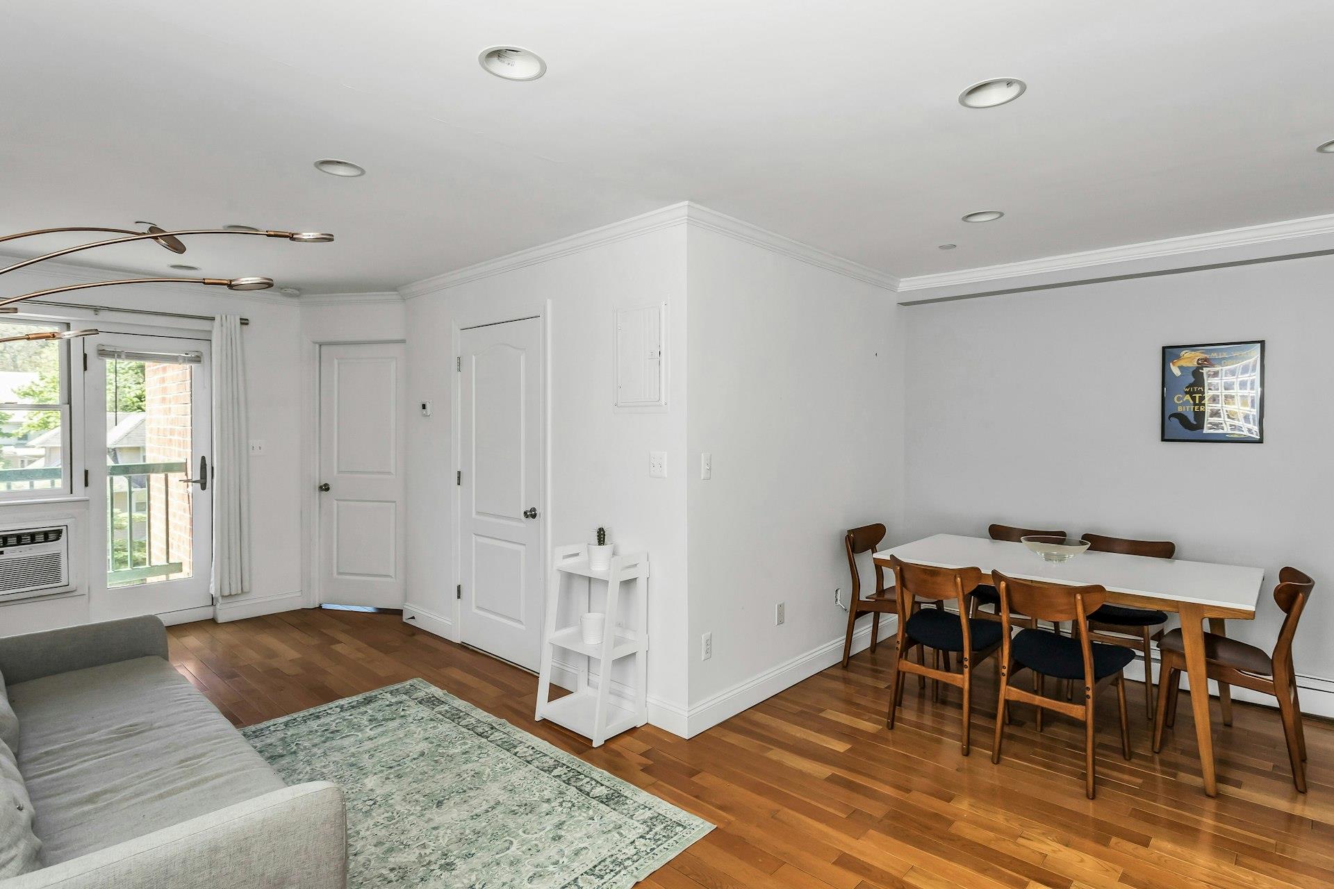 #10 photo, 83-71 116, クイーンズ区 Kew Gardens , NY 11418