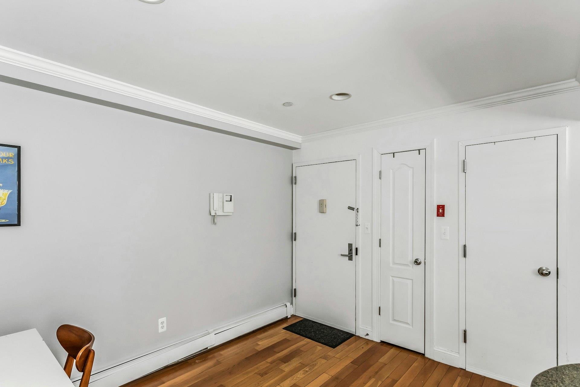 #6 photo, 83-71 116, クイーンズ区 Kew Gardens , NY 11418