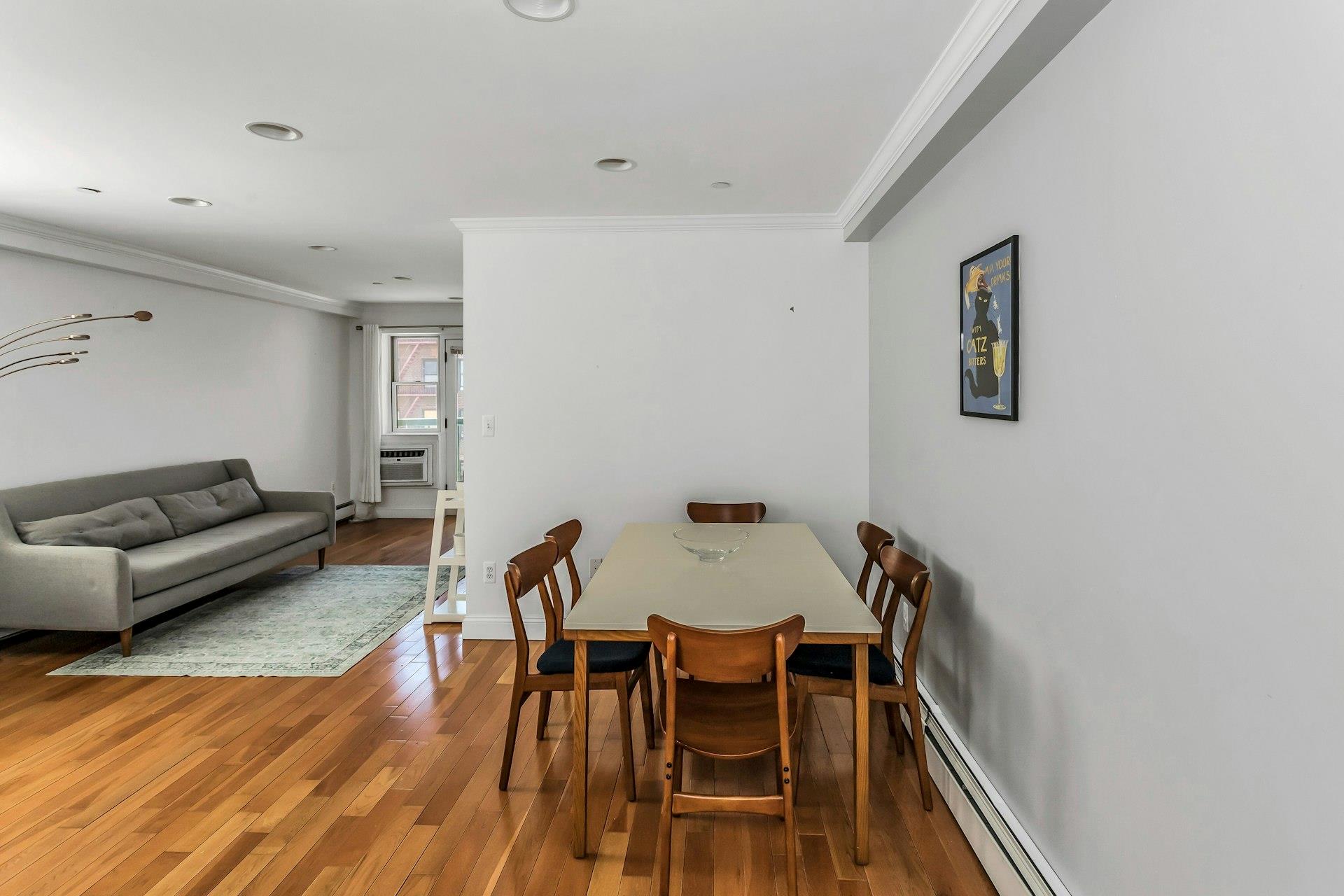 #8 photo, 83-71 116, クイーンズ区 Kew Gardens , NY 11418