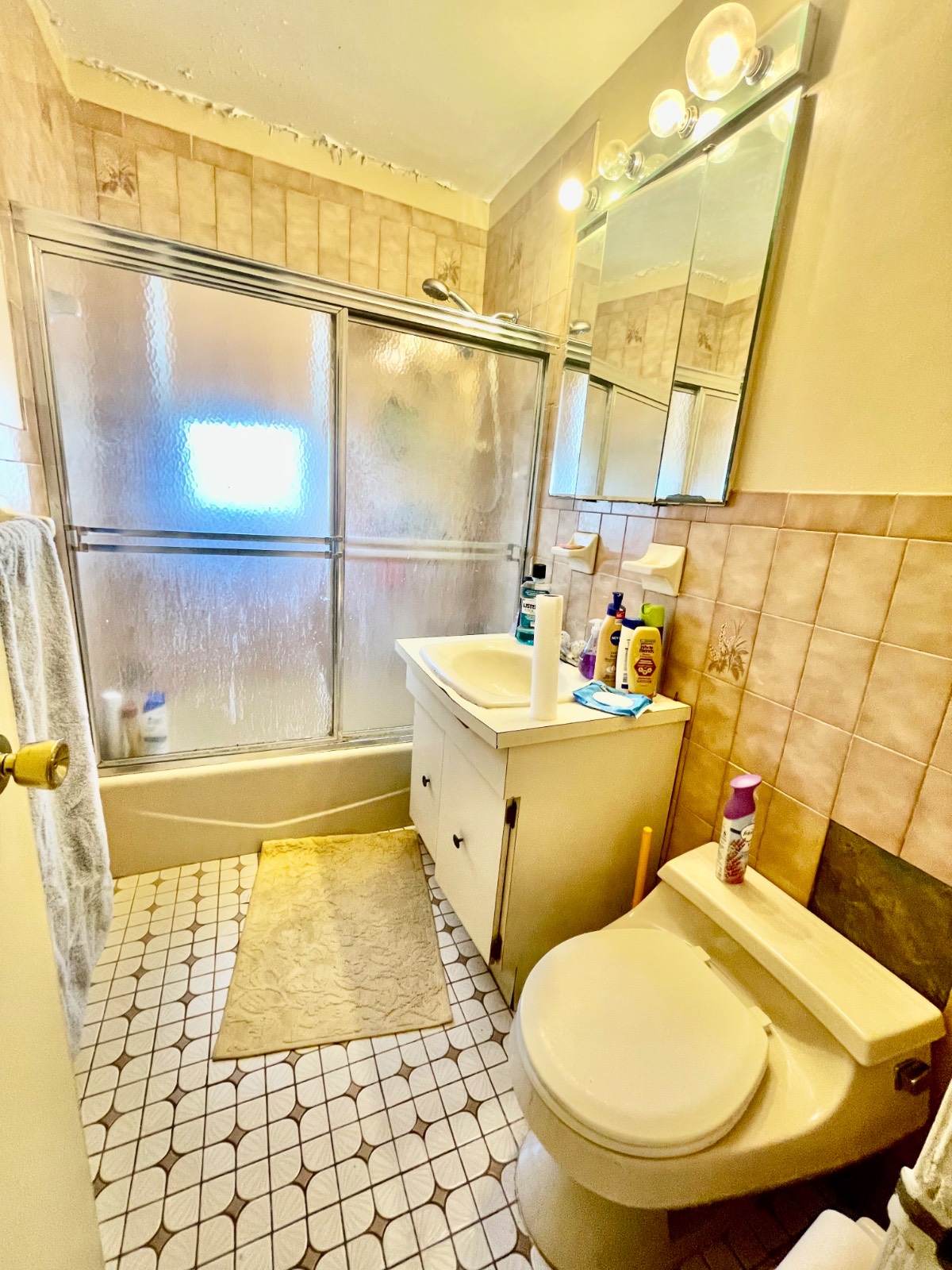 #4 photo, 69-15 Cloverdale Blvd, クイーンズ区 Oakland Gardens , NY 11364