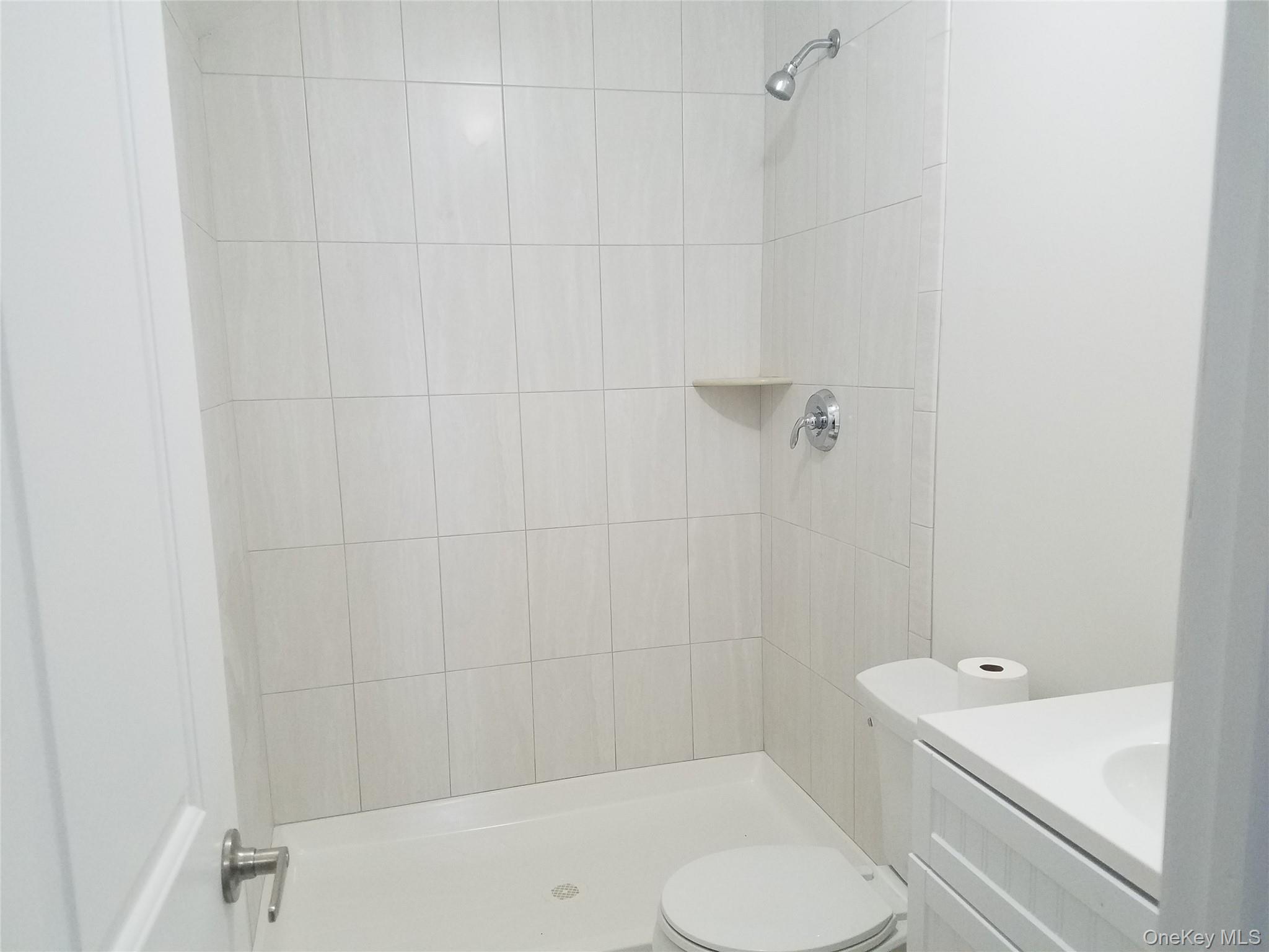 #5 photo, 305 COMMACK Road, サフォーク郡 Shirley , NY 11967