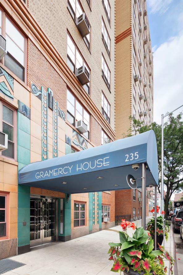 #12 photo, 235 E 22ND Street, マンハッタン Gramercy Park , NY 10010