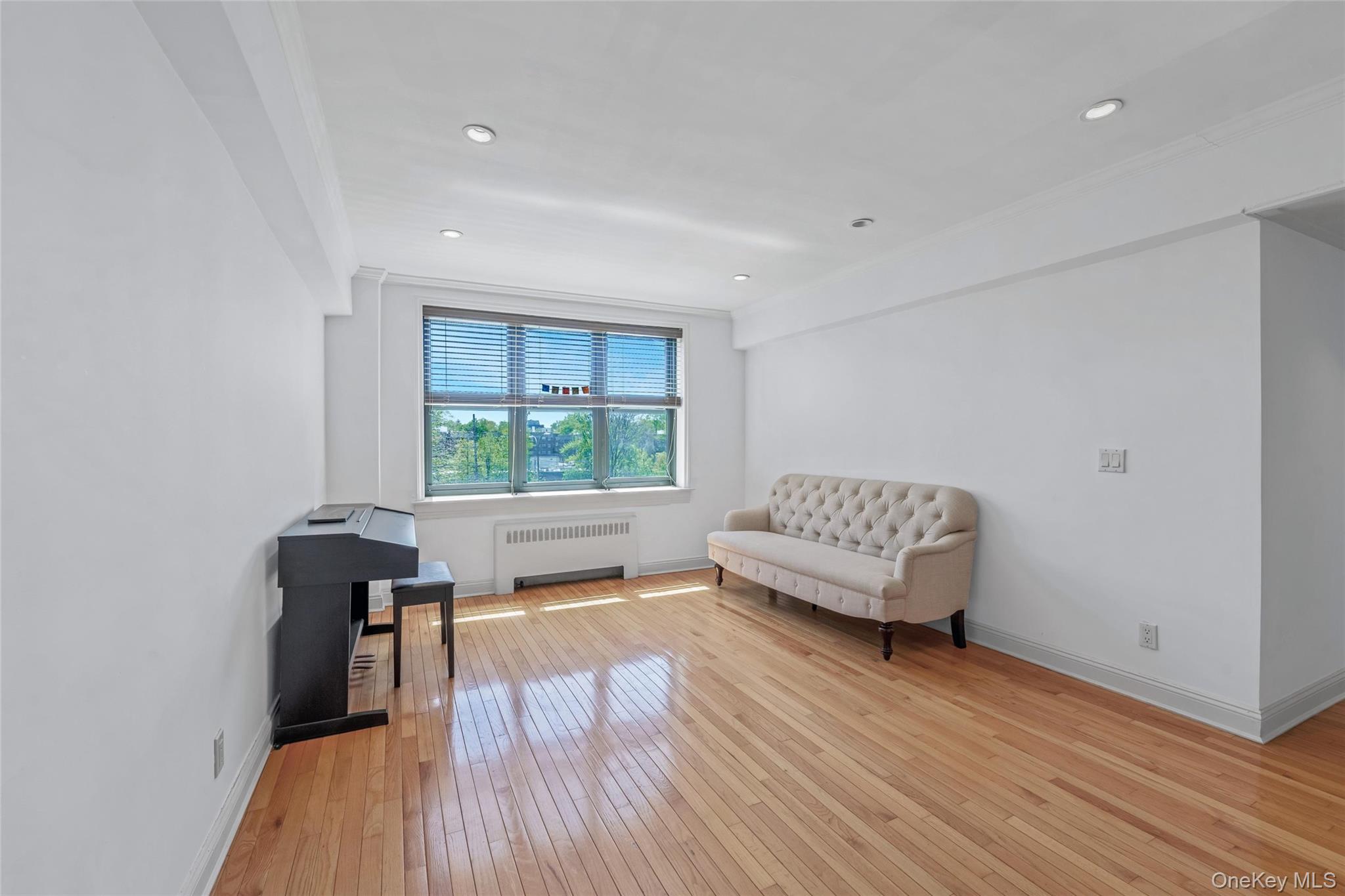 #4 photo, 15 Canterbury Road, ナッソー郡 Great Neck , NY 11021