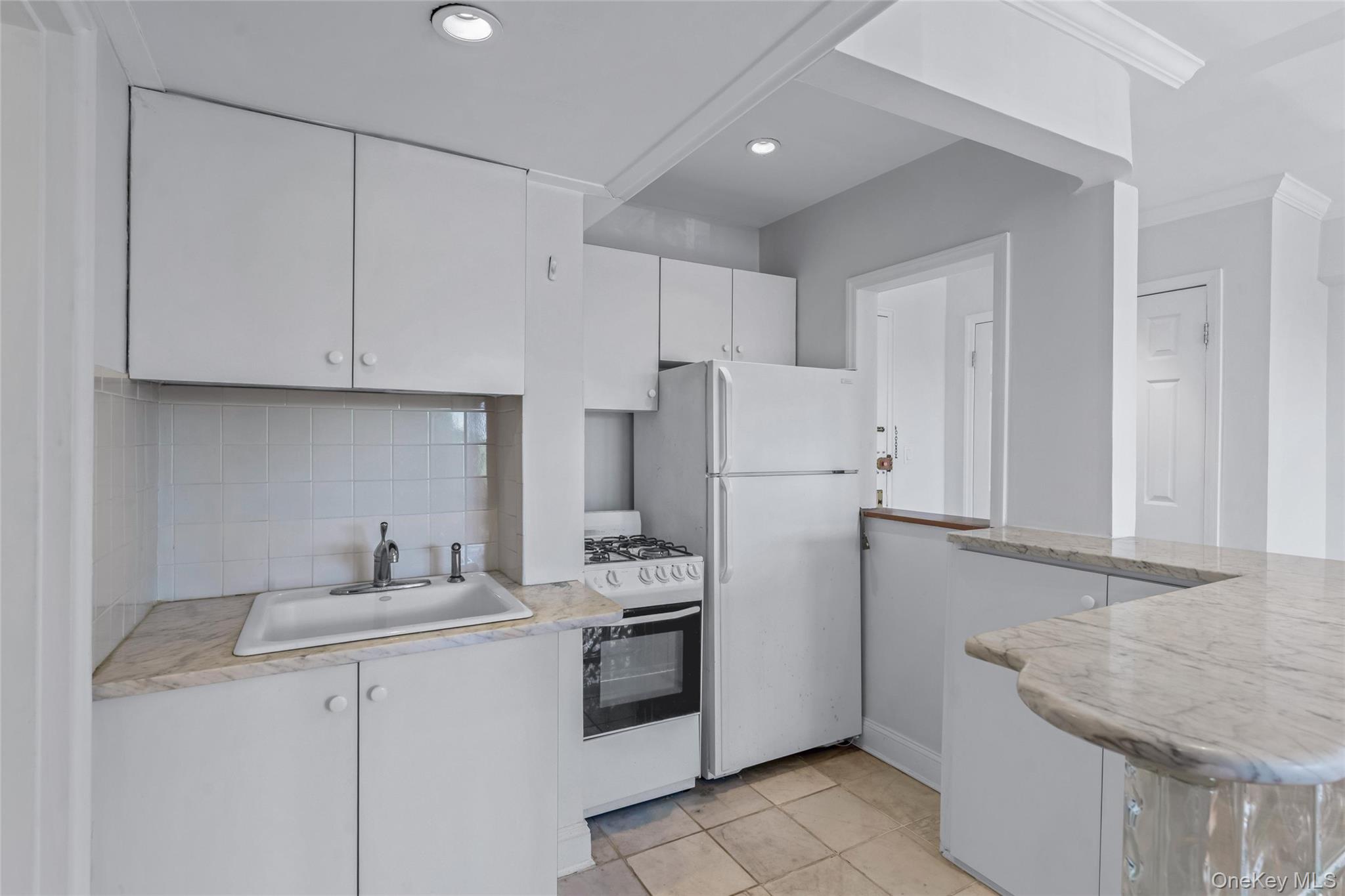 #7 photo, 15 Canterbury Road, ナッソー郡 Great Neck , NY 11021