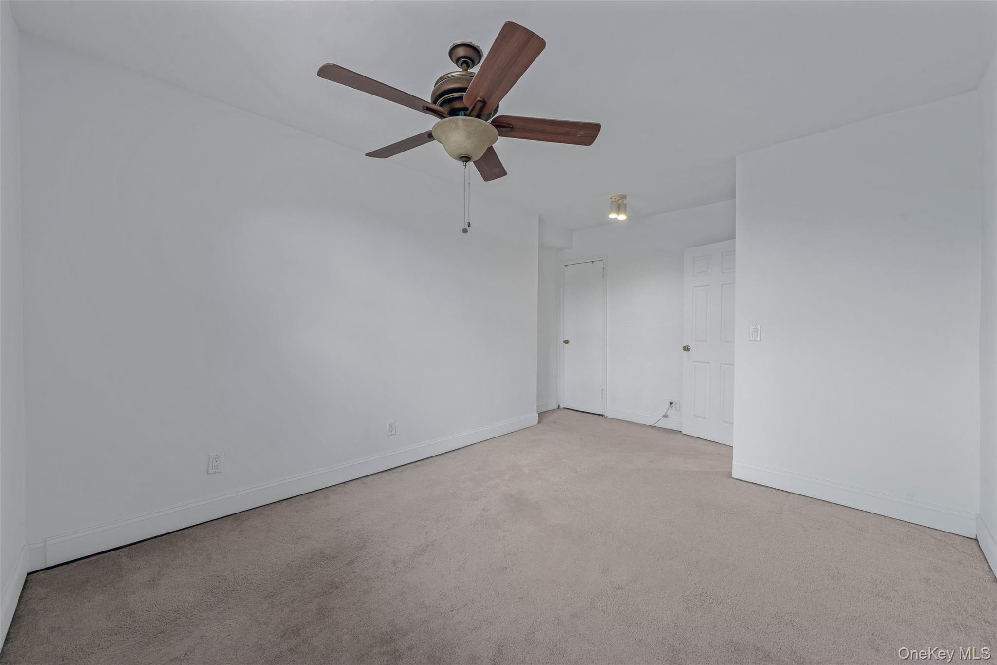 #9 photo, 15 Canterbury Road, ナッソー郡 Great Neck , NY 11021