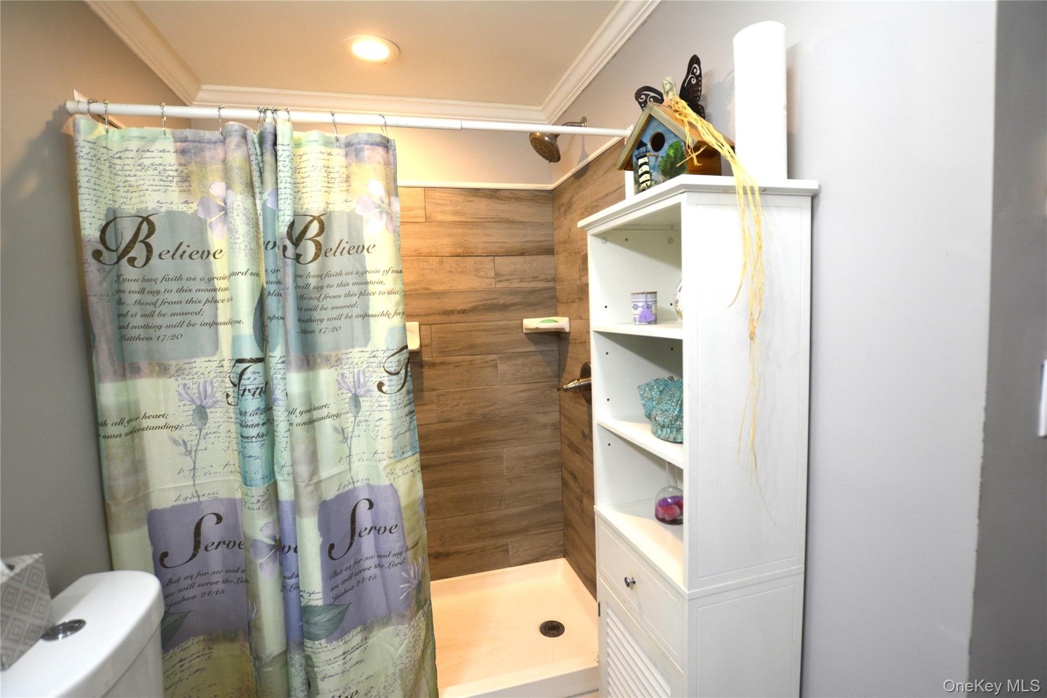 #10 photo, 77 Village Circle W, サフォーク郡 Manorville , NY 11949