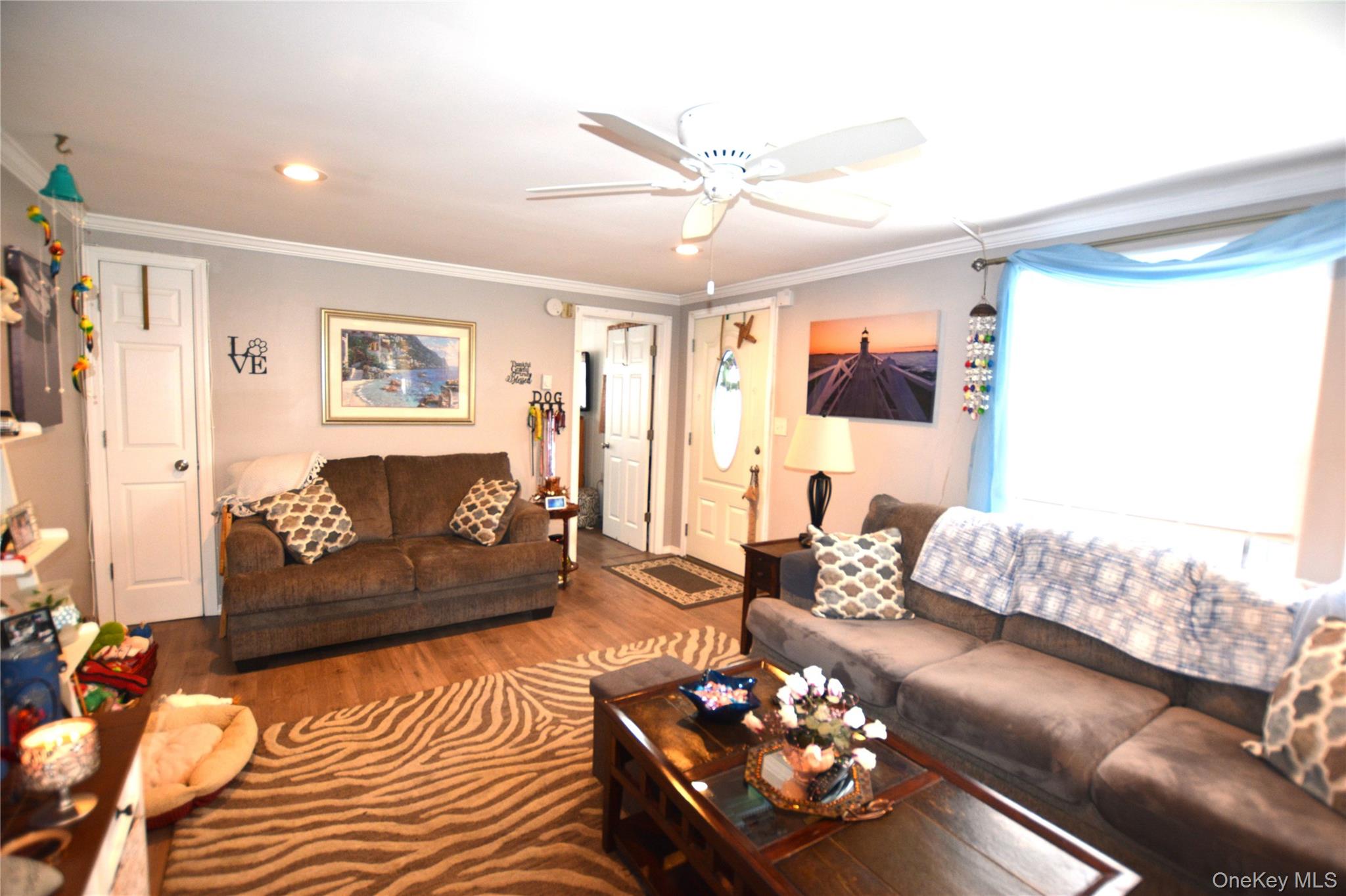 #6 photo, 77 Village Circle W, サフォーク郡 Manorville , NY 11949