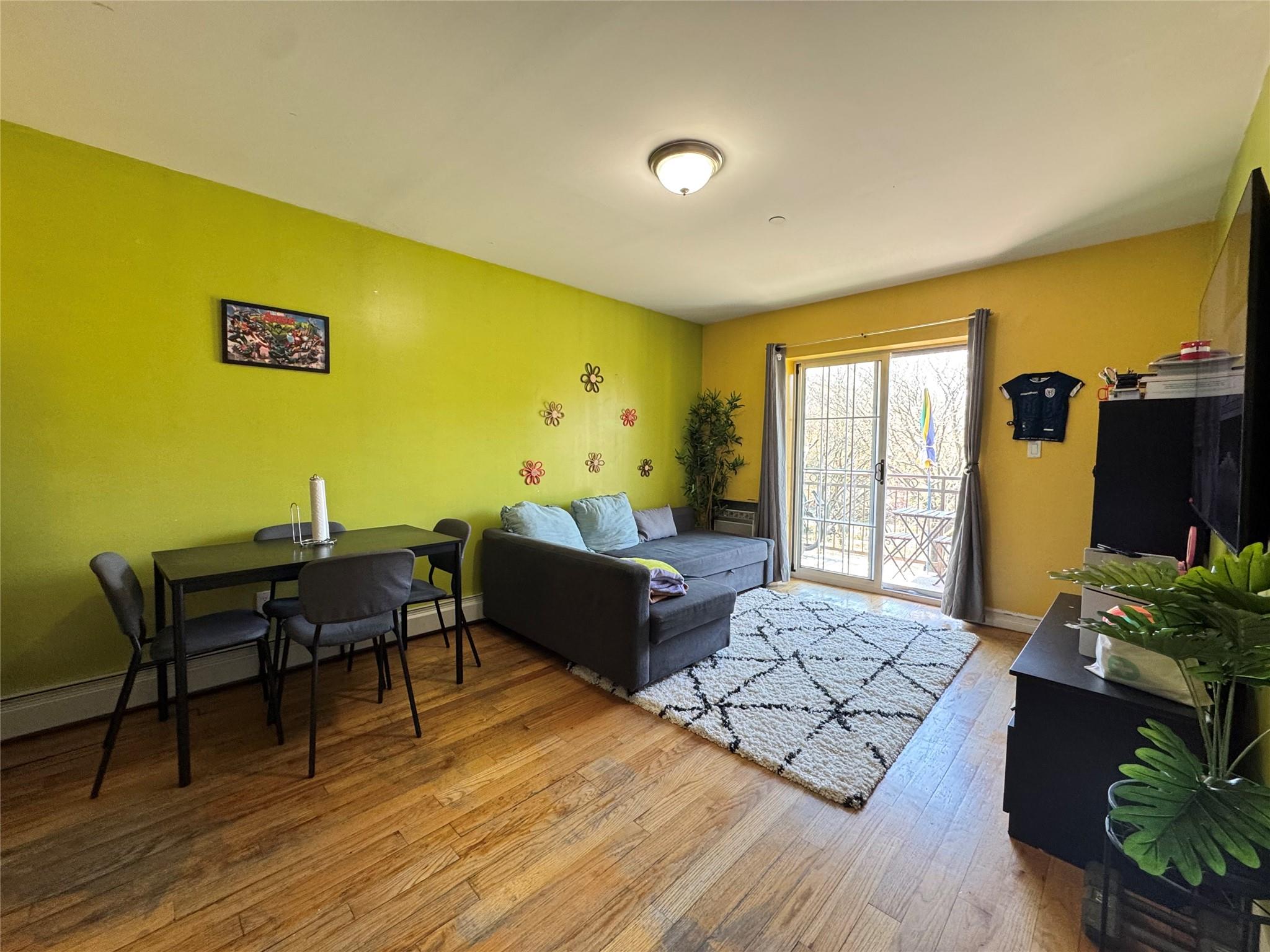 #3 photo, 53-12 102nd Street, クイーンズ区 Corona , NY 11368