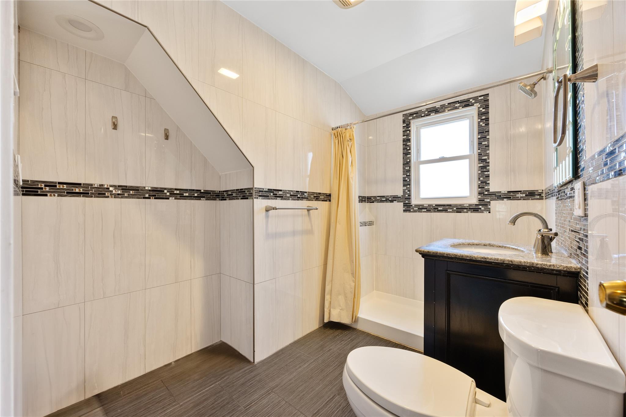 #14 photo, 15911 29th Avenue, Flushing , NY 11358