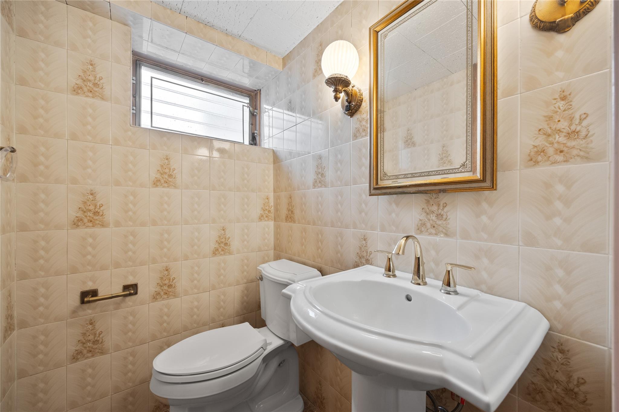 #17 photo, 15911 29th Avenue, Flushing , NY 11358