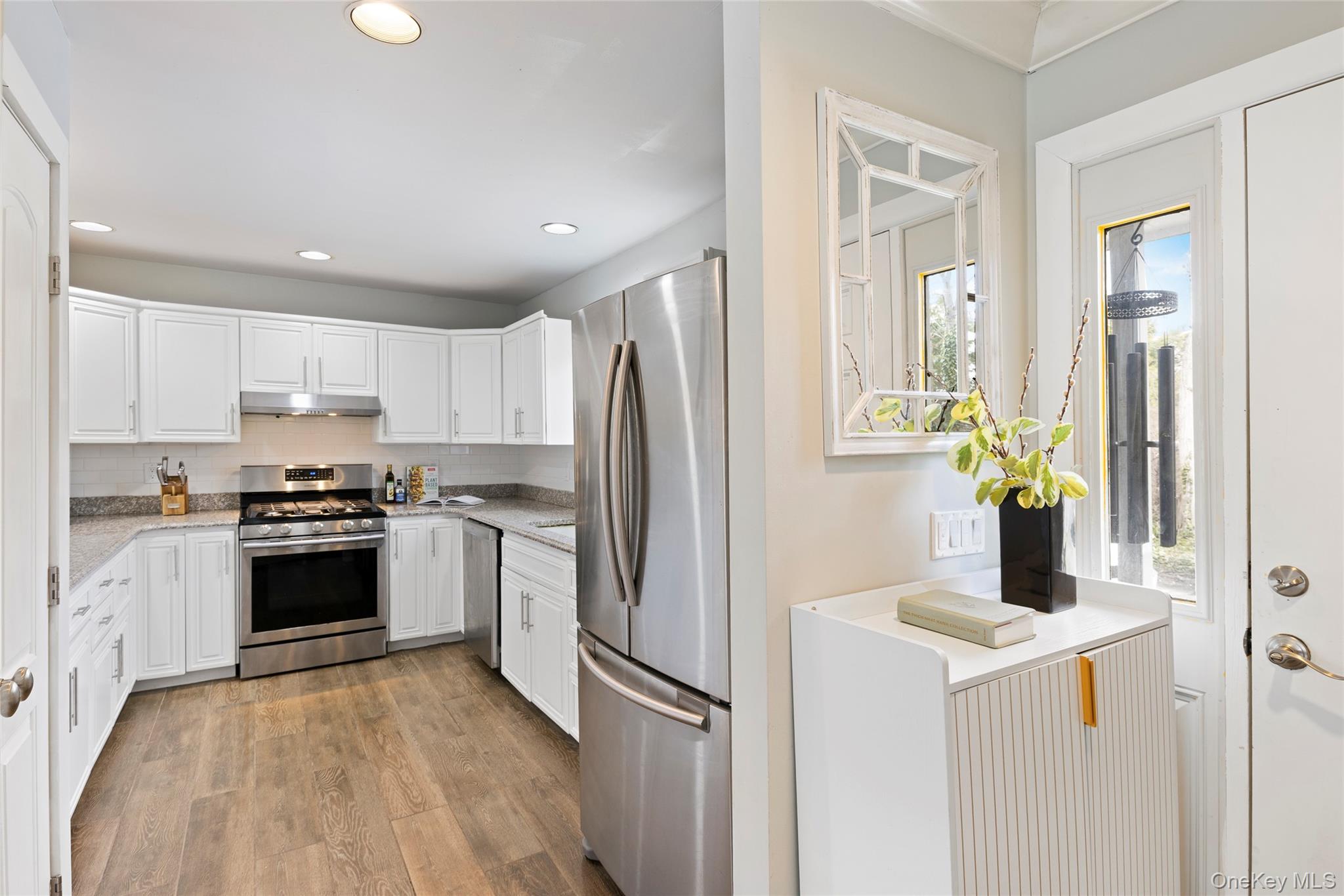 #10 photo, 48A Sea Gate Avenue, サフォーク郡 Westhampton , NY 11977