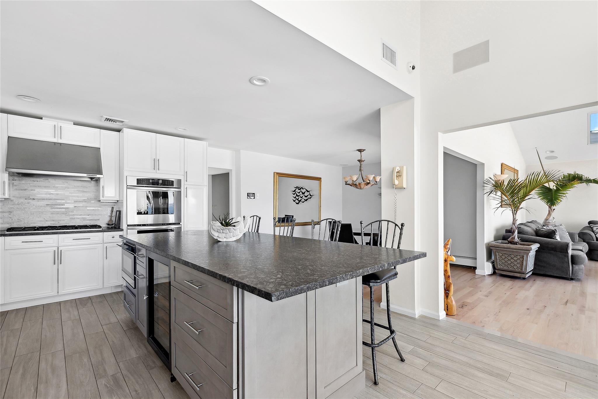 #6 photo, 23 E Shore Drive, ナッソー郡 Bayville , NY 11709