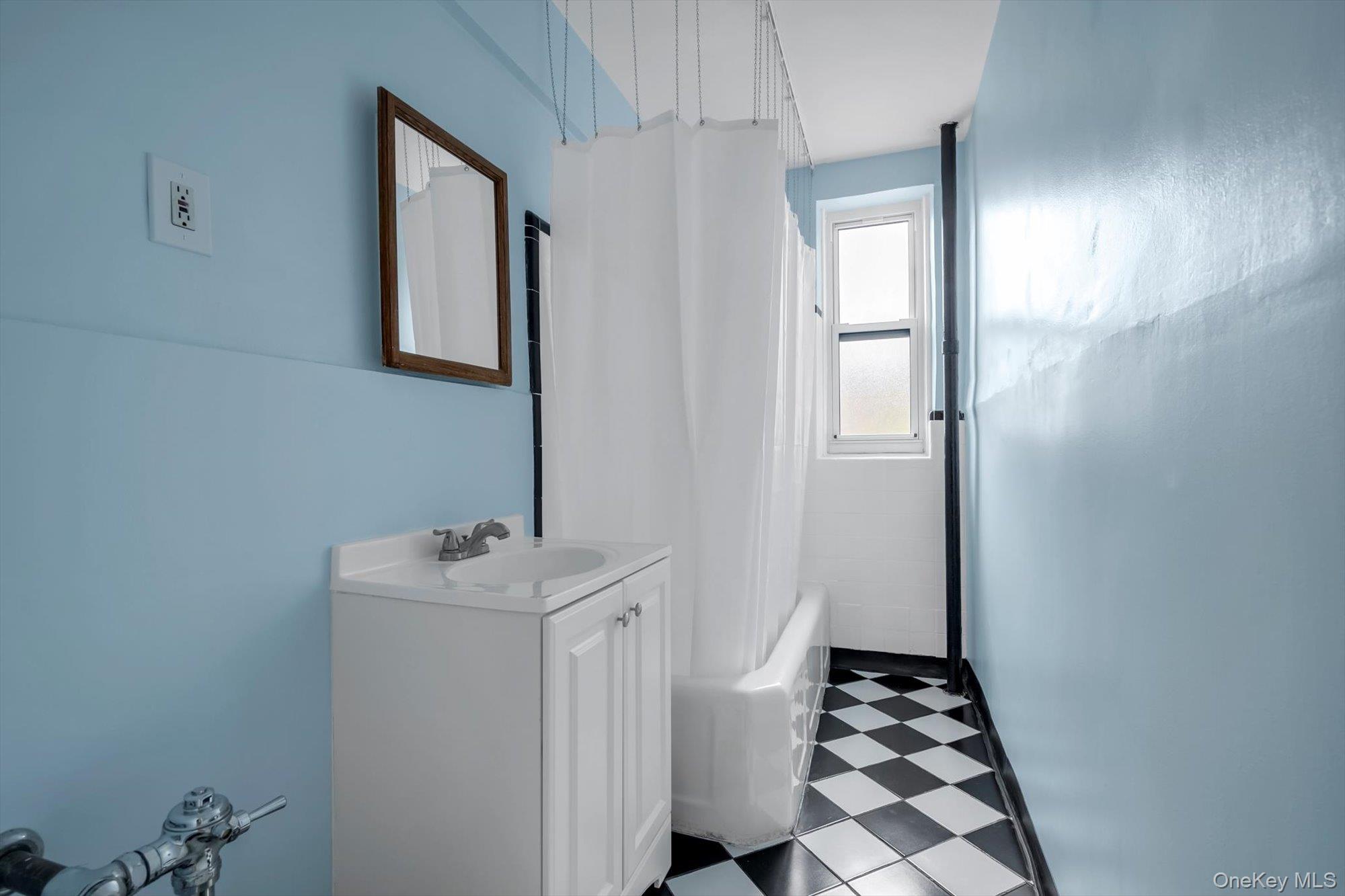 #10 photo, 88-01 35th Avenue, Jackson Heights , NY 11372