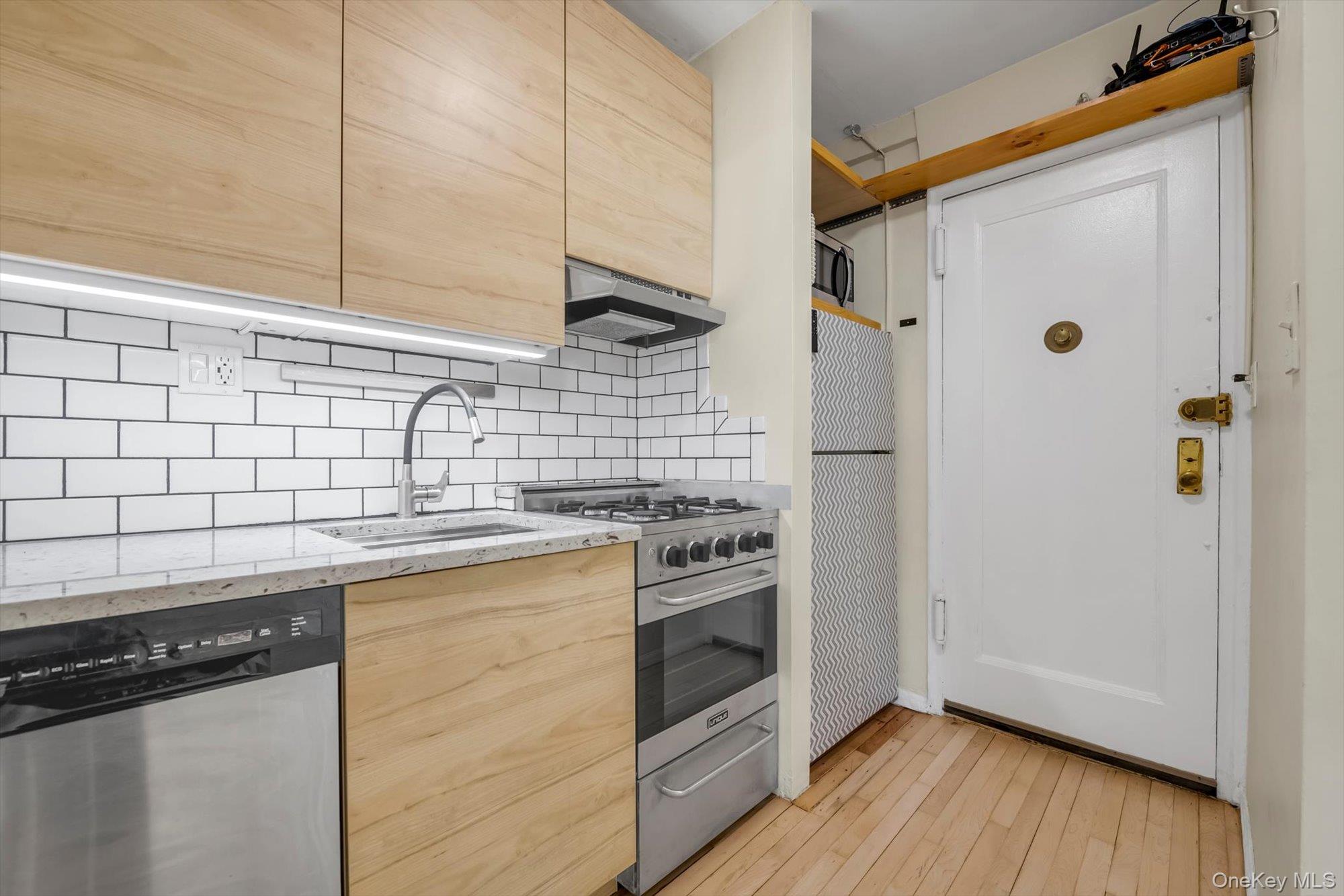 #6 photo, 88-01 35th Avenue, Jackson Heights , NY 11372