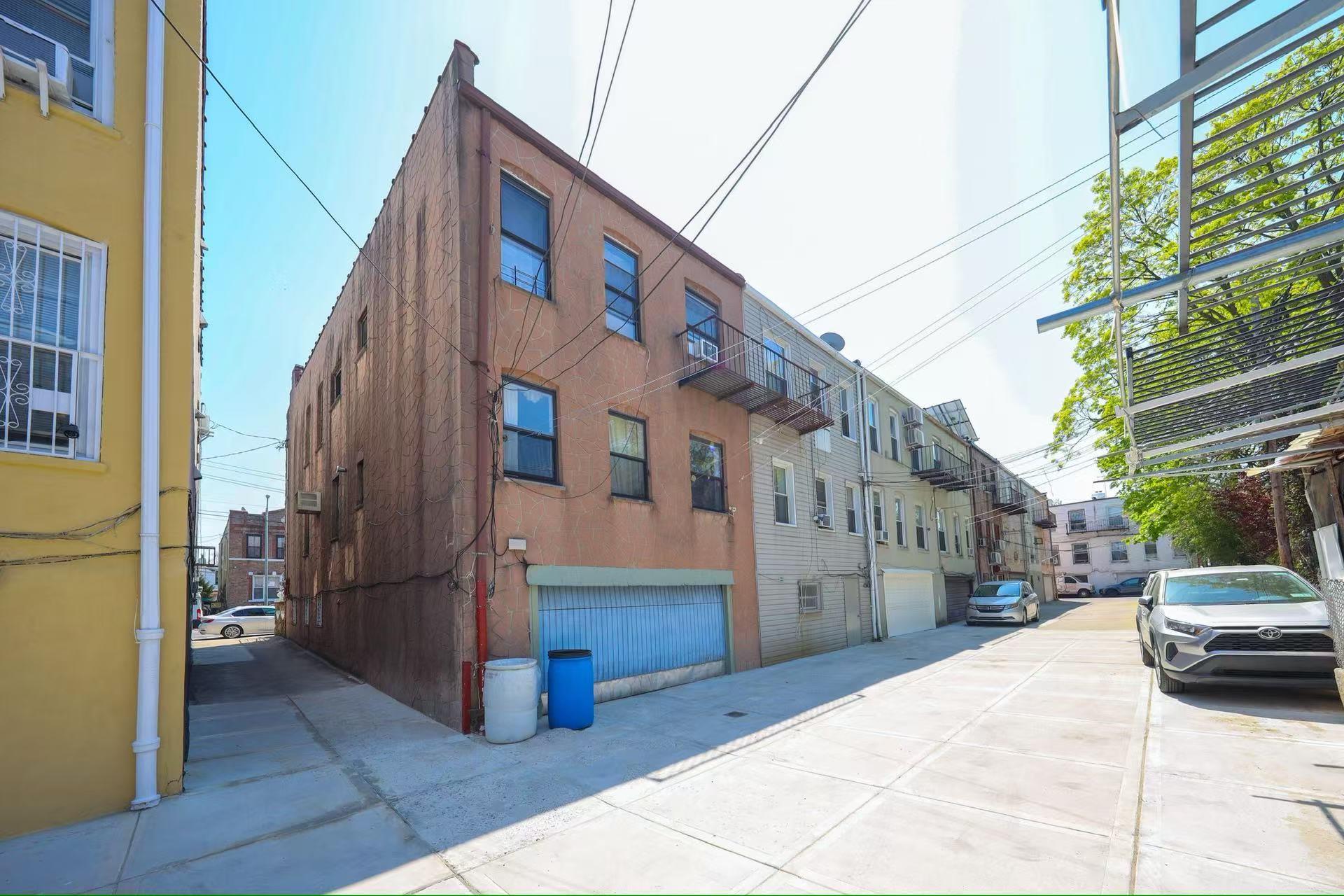 #3 photo, 3392 12 Avenue, ブルックリン区 Brooklyn , NY 11218