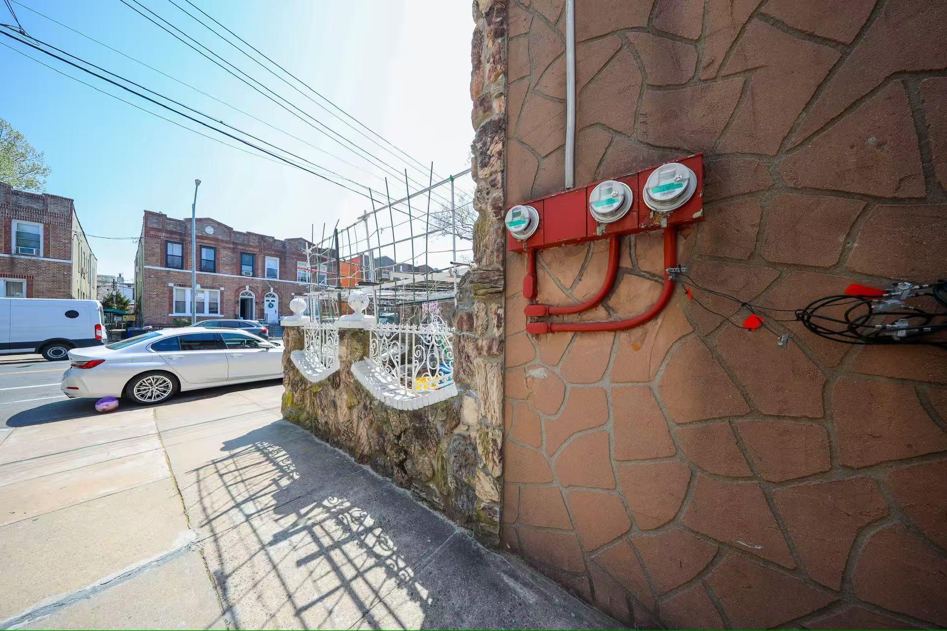 #4 photo, 3392 12 Avenue, ブルックリン区 Brooklyn , NY 11218