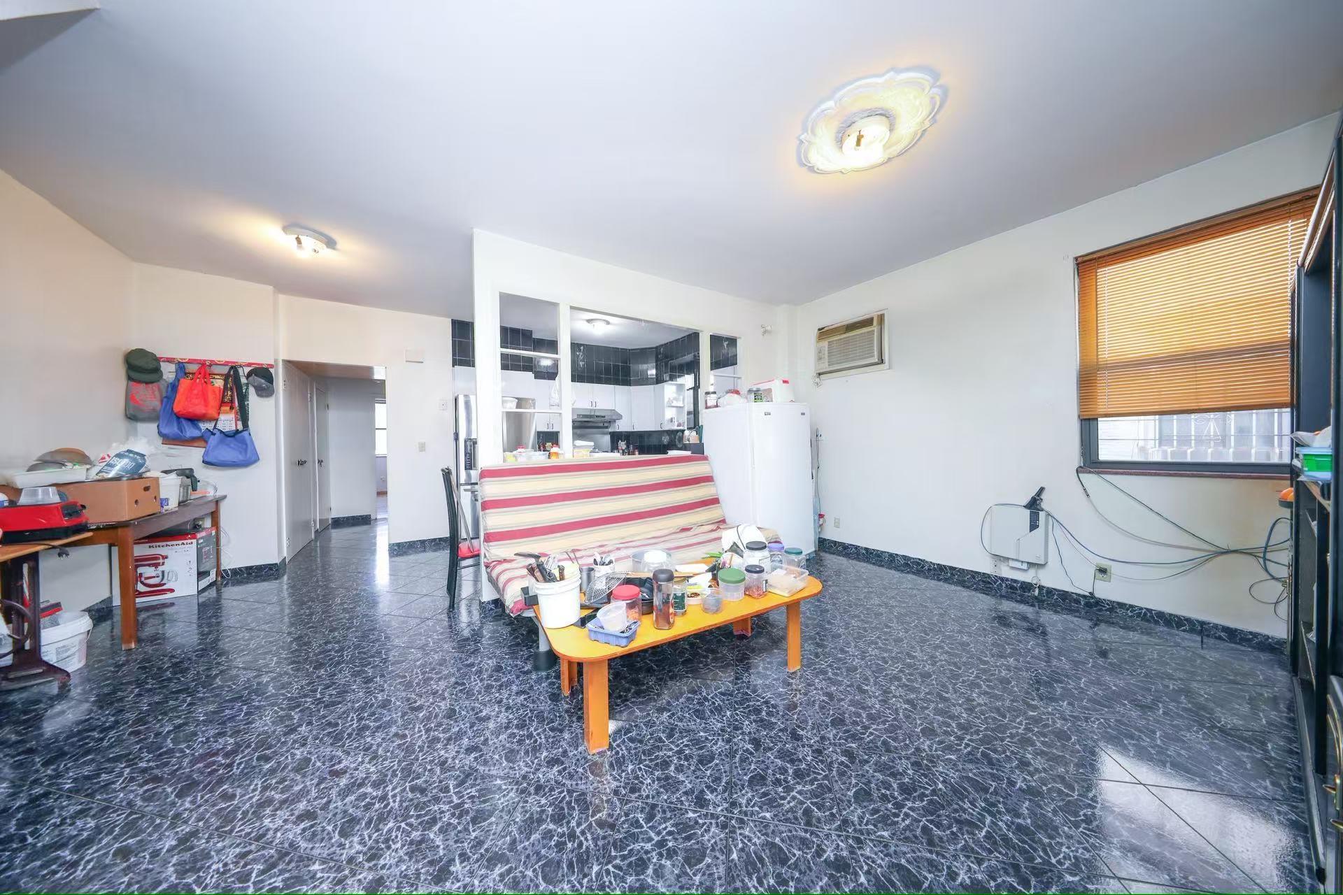 #6 photo, 3392 12 Avenue, ブルックリン区 Brooklyn , NY 11218