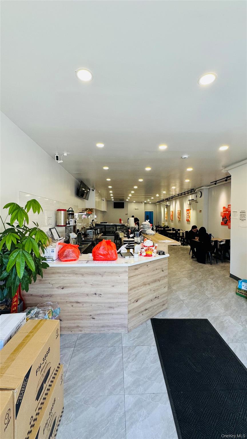 #3 photo, 231 Jericho Tpke, ナッソー郡 New Hyde Park , NY 11040