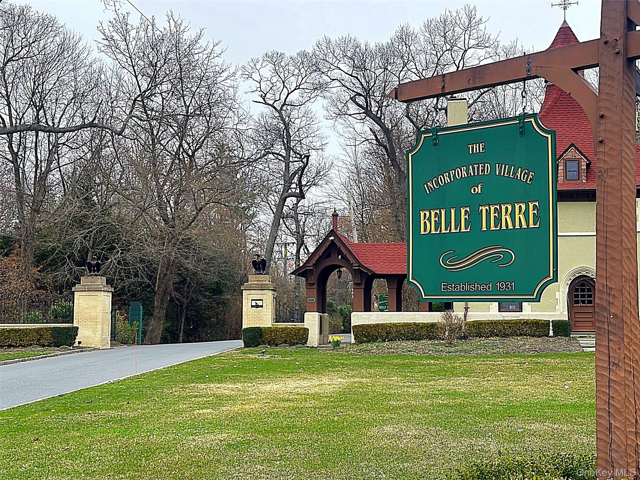 #11 photo, 39 Cliff Road, Port Jefferson , NY 11777