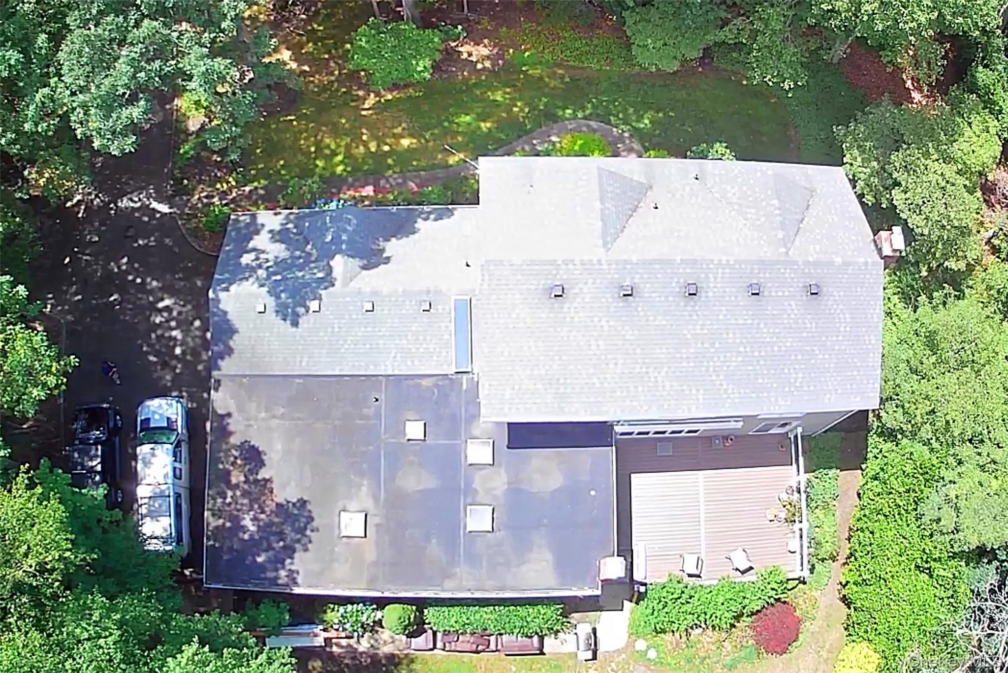 #19 photo, 39 Cliff Road, Port Jefferson , NY 11777