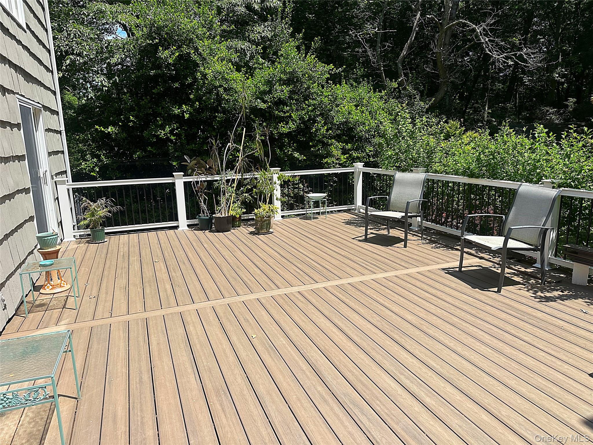 #20 photo, 39 Cliff Road, Port Jefferson , NY 11777