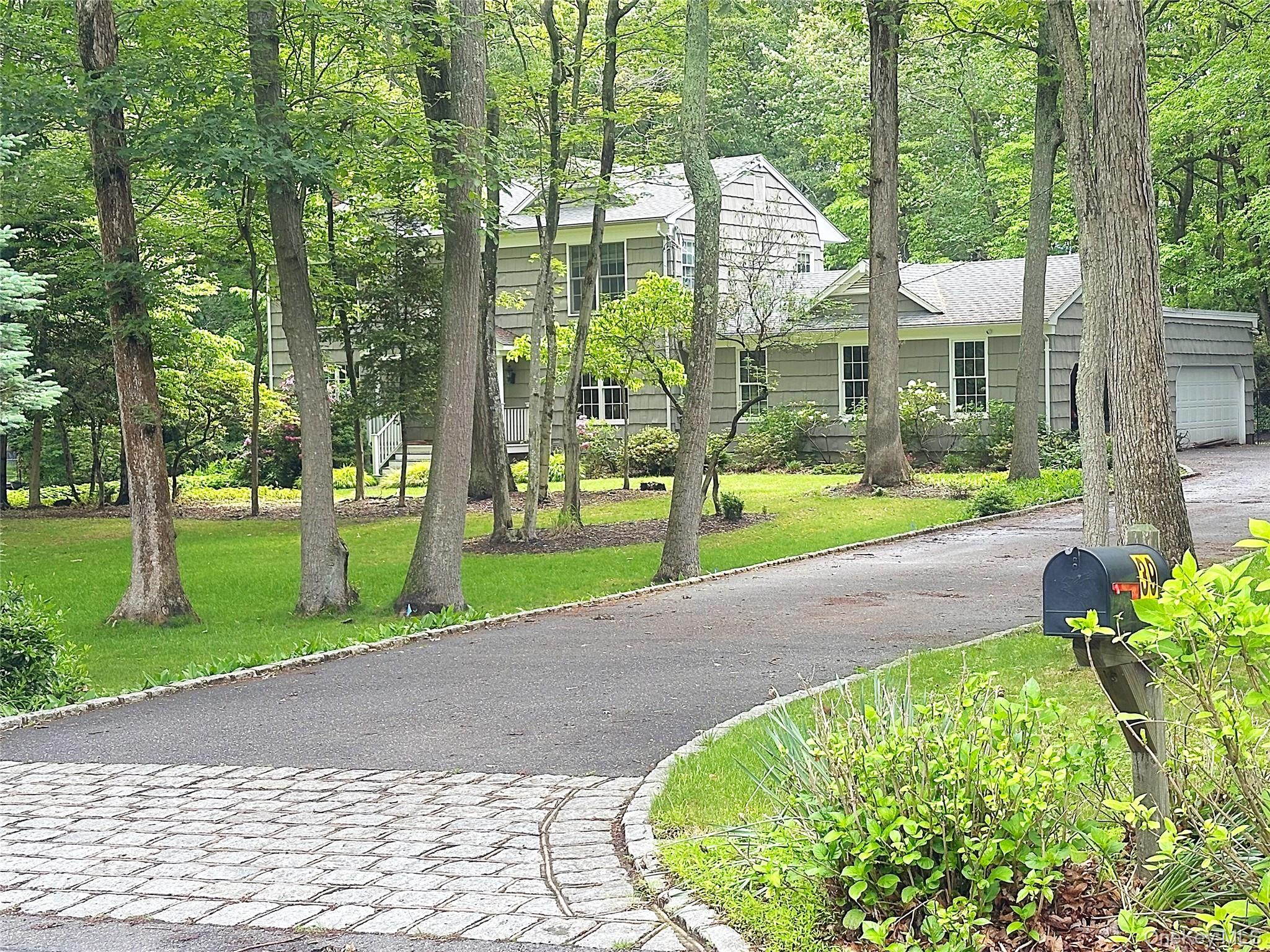 #3 photo, 39 Cliff Road, Port Jefferson , NY 11777