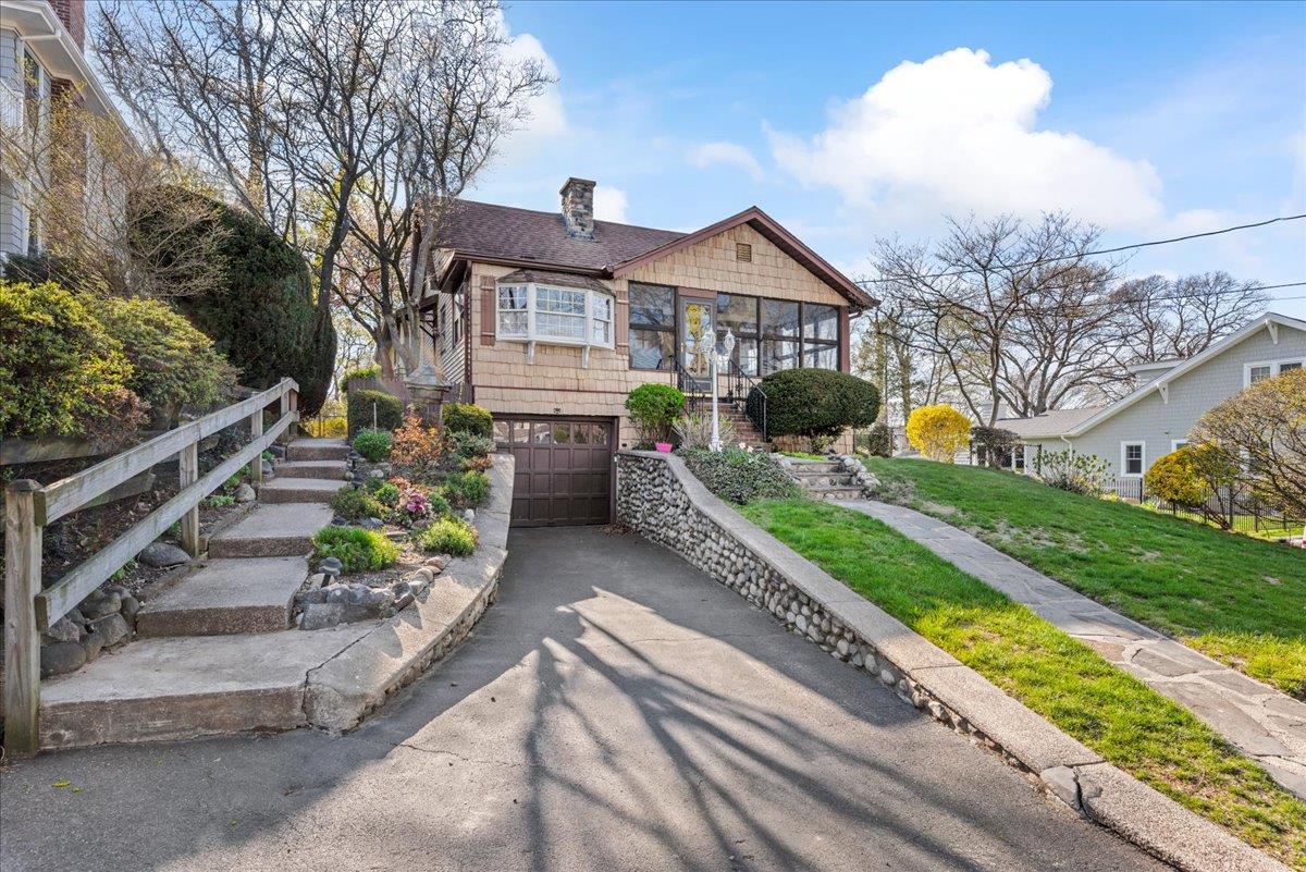 #1 photo, 112 Bay Drive, Huntington Bay , NY 11743